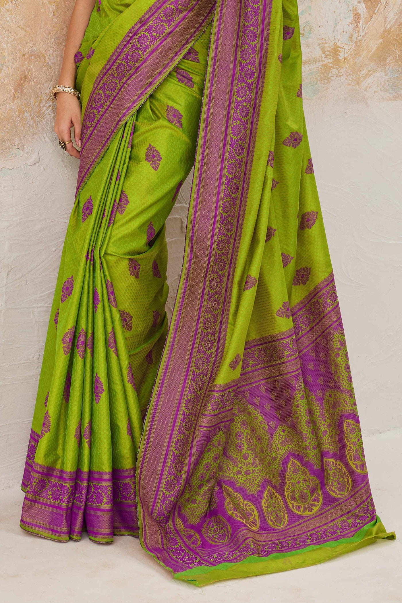 Buy MySilkLove Matcha Green Woven Tanchoi Kanjivaram Saree Online