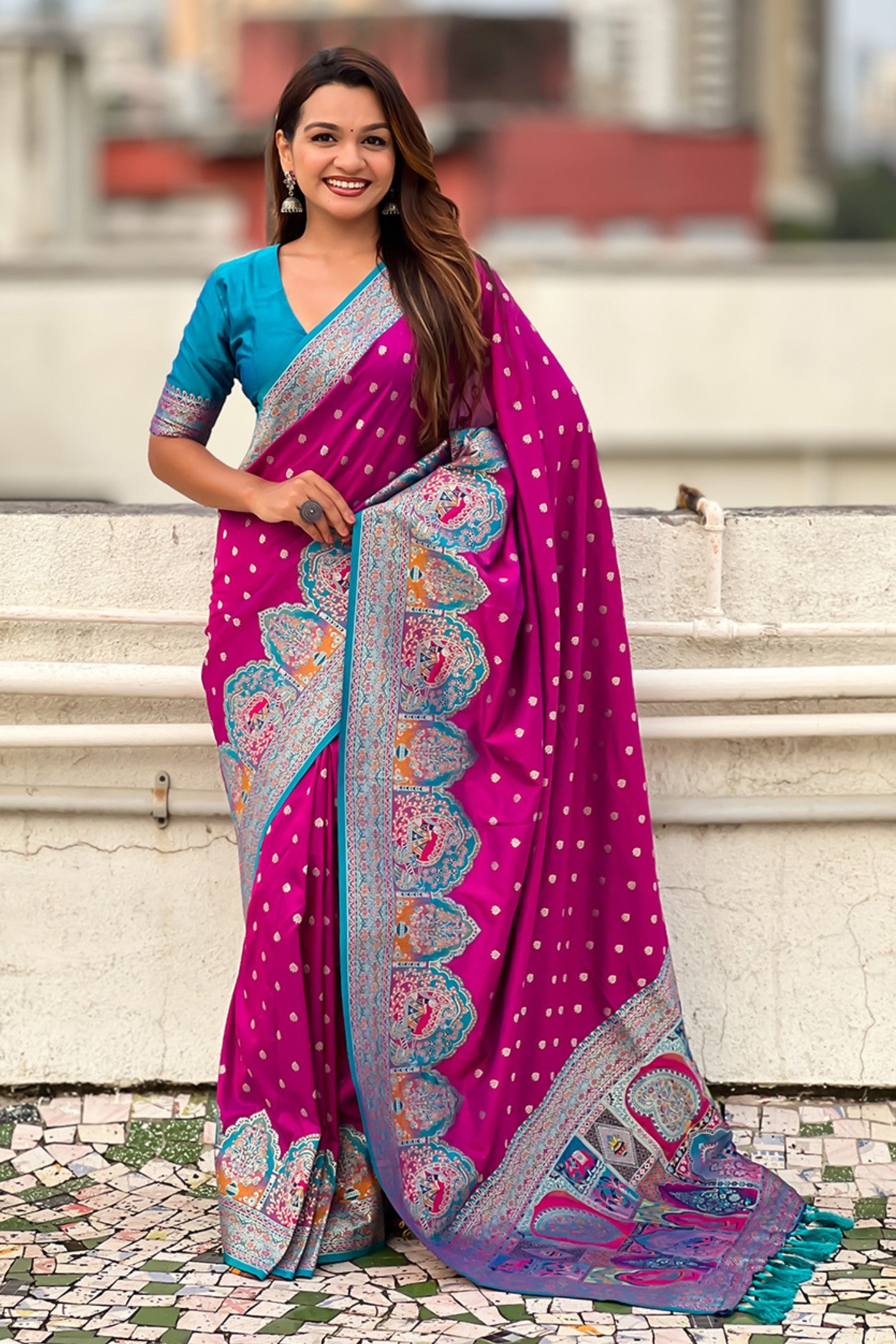 Buy MySilkLove Magenta Pink Woven Banarasi Saree Online