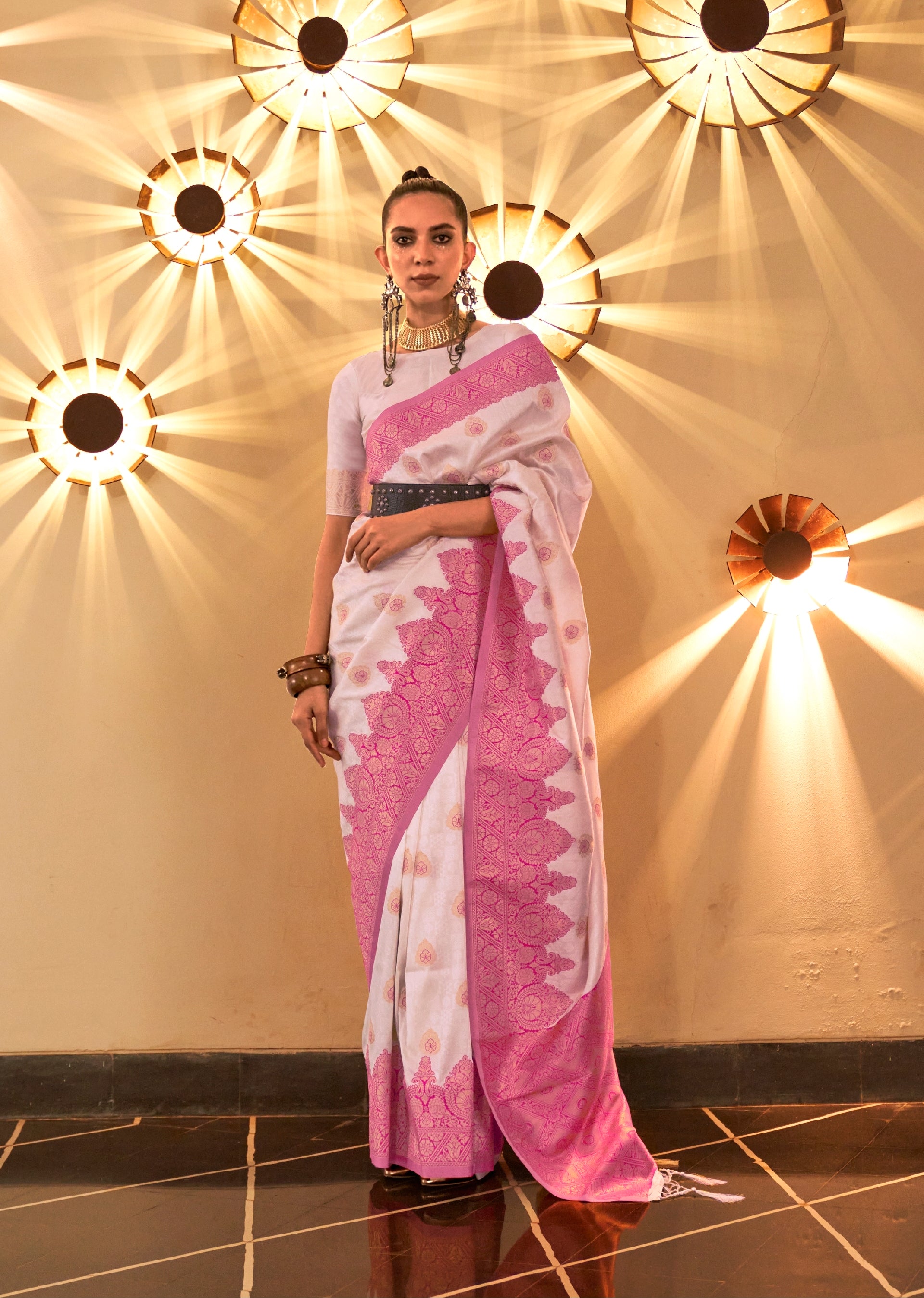 Buy MySilkLove Tickle Me Pink Banarasi Woven Handloom Silk Saree Online