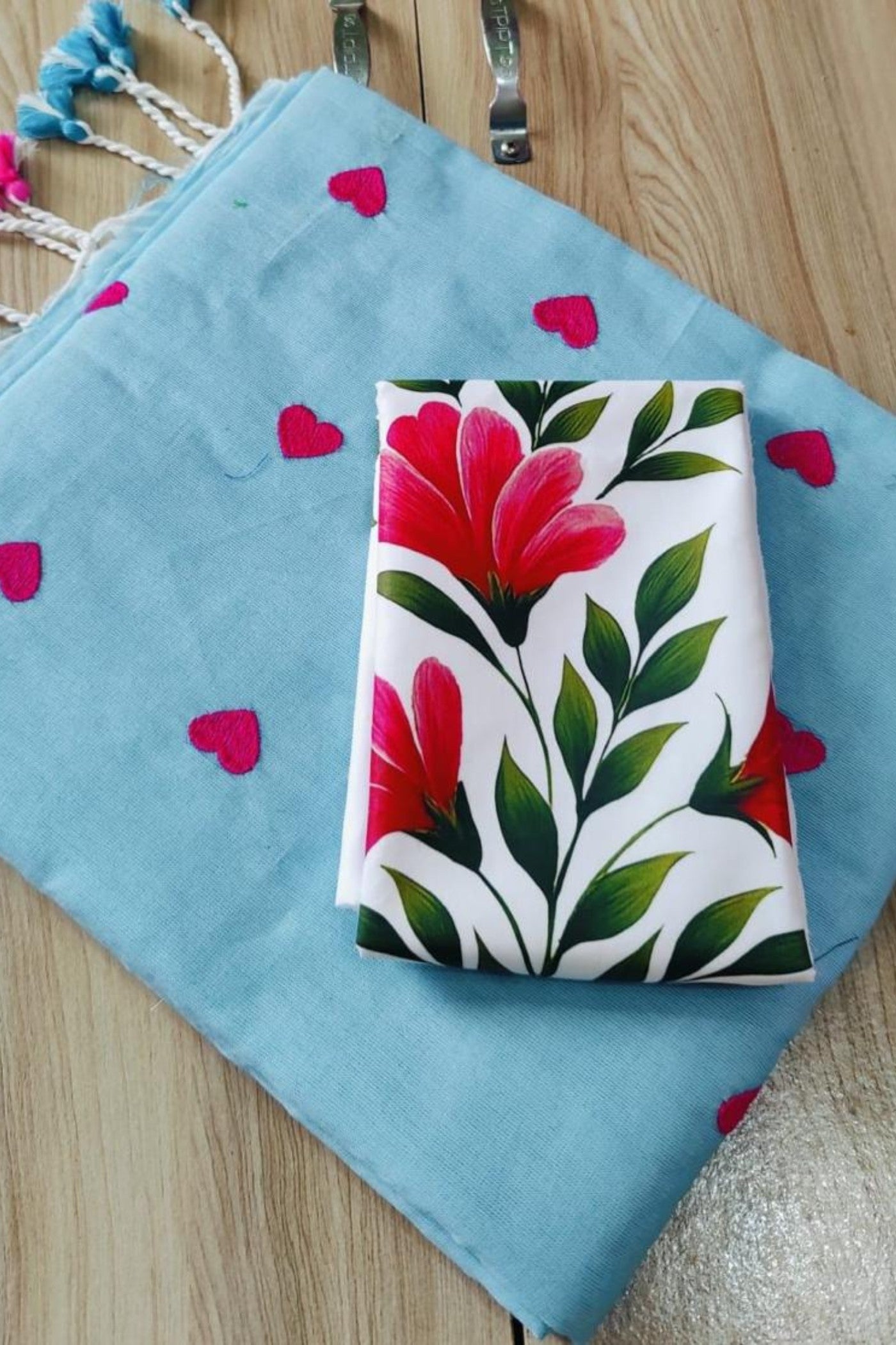 Buy MySilkLove Leaf Green Mul cotton Heart Thread Woven Saree Online