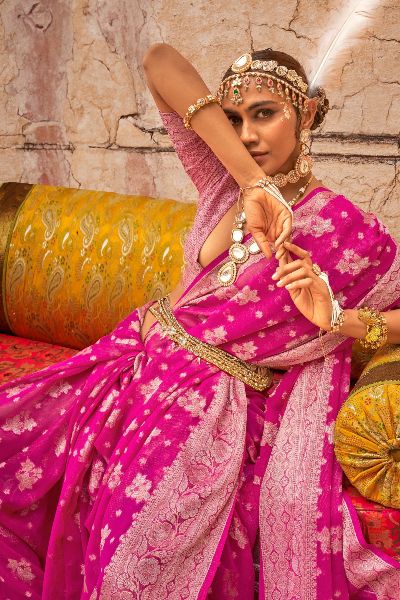 Buy MySilkLove Magenta Pink Zari Woven Georgette Saree Online