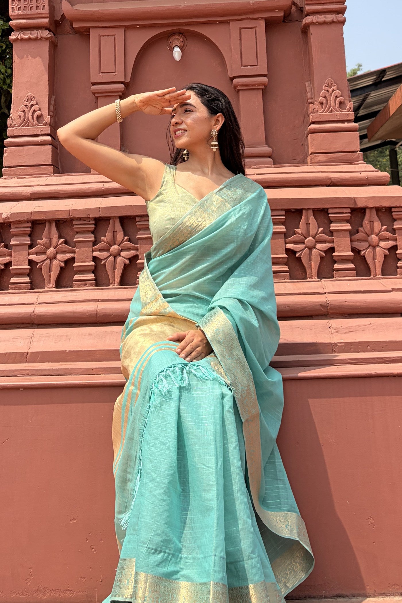 Buy MySilkLove Mentor Green Woven Maheshwari Saree Online