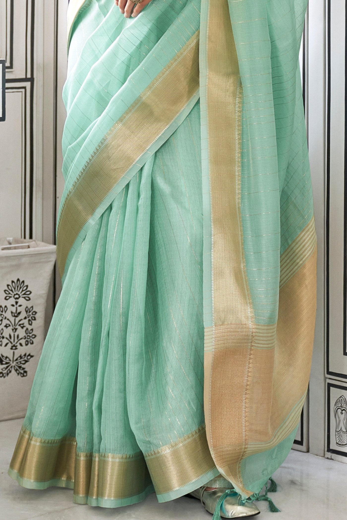 Buy MySilkLove Bright Turquoise Blue Chiffon Handloom Saree Online