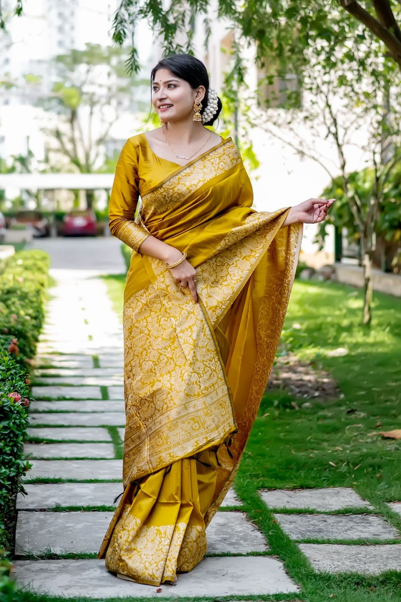 Buy MySilkLove luorescent Yellow Banarasi Handloom Raw Silk Saree Online
