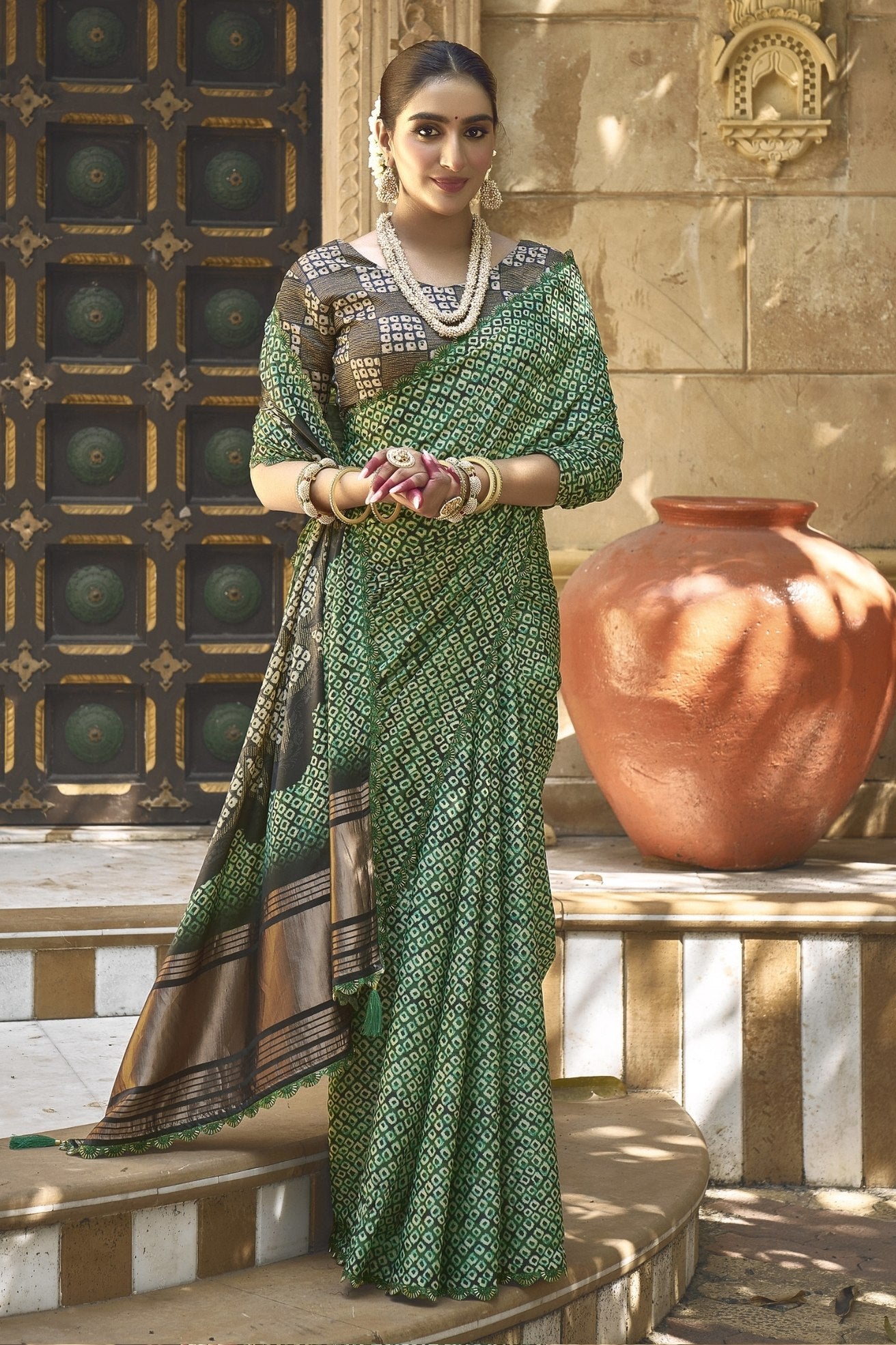 Buy MySilkLove Finlandia Green Banarasi Designer Saree Online