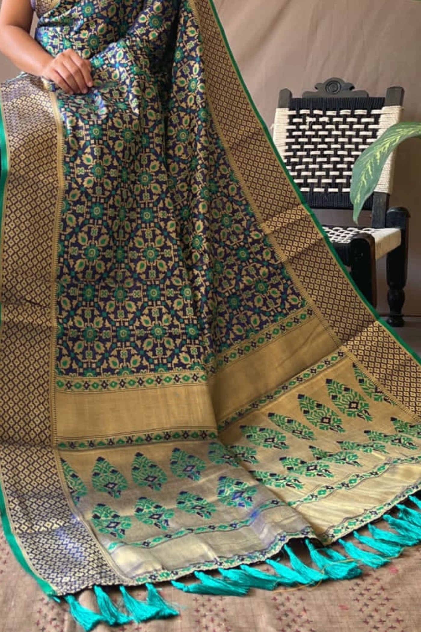 Buy MySilkLove Dark Teal Green Zari Woven Banarasi Saree Online