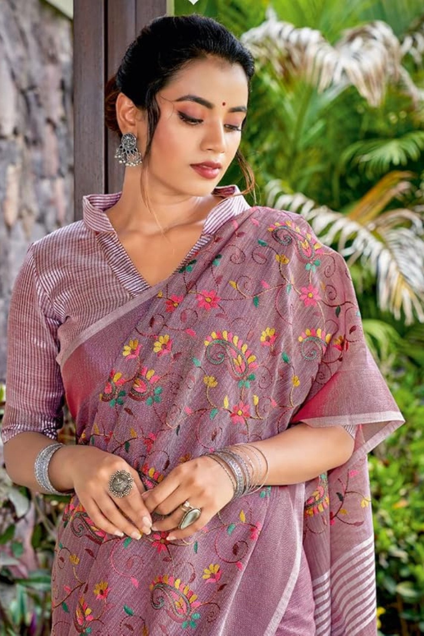 Buy MySilkLove Strikemaster Purple Handcrafted Linen Saree Online