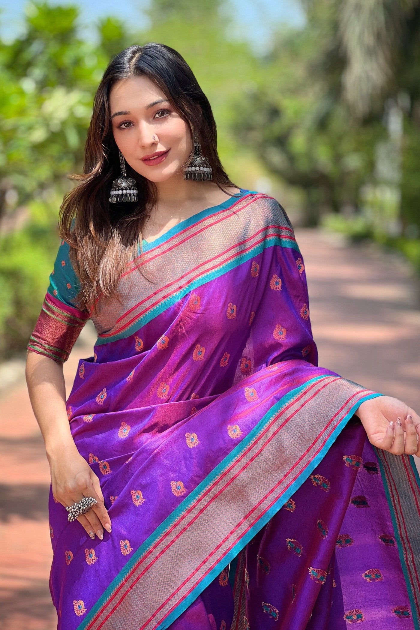 Buy MySilkLove Fuchsia Purple Woven Paithani Saree Online