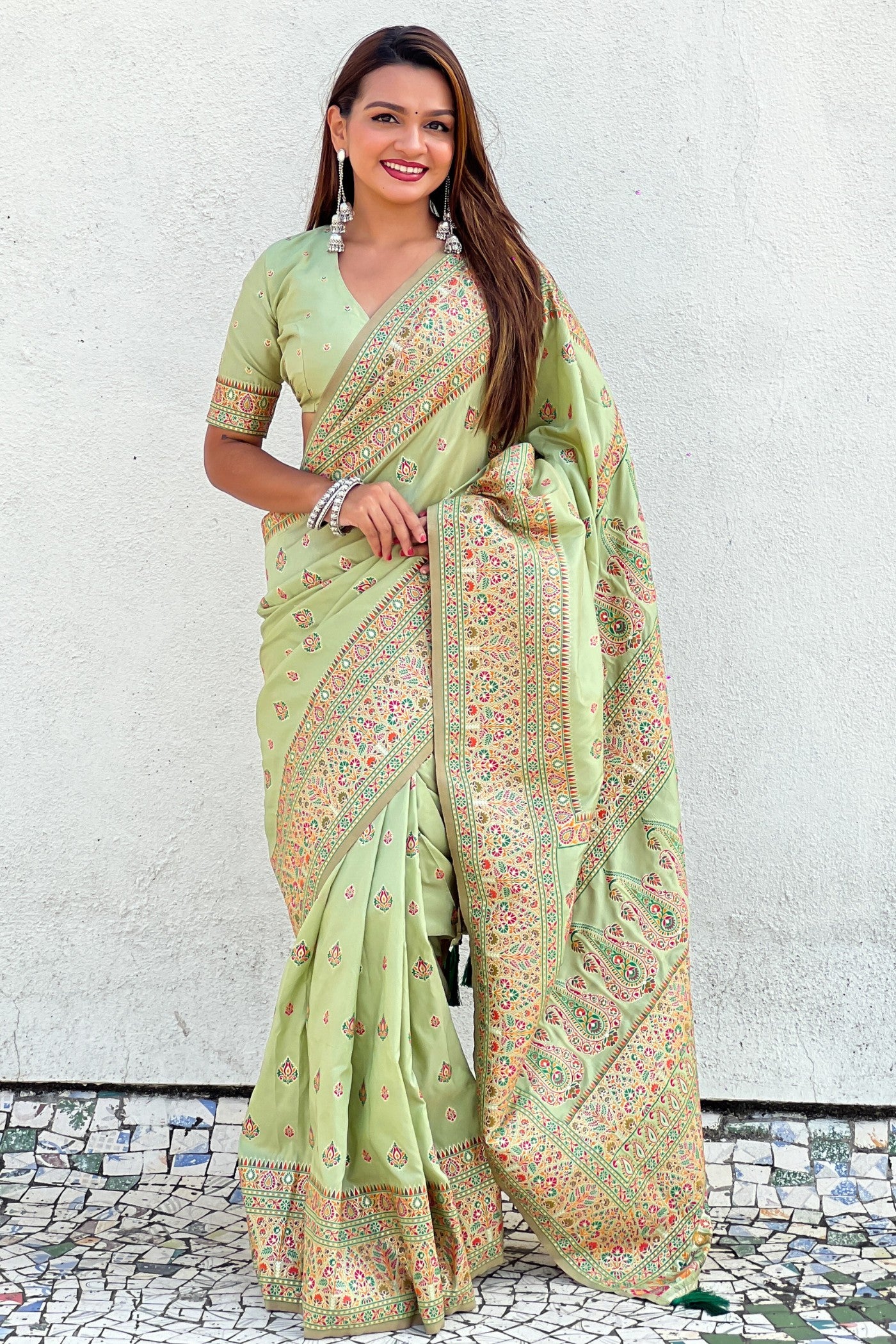 Buy MySilkLove Pista Green Woven Kashmiri Jamewar Saree Online