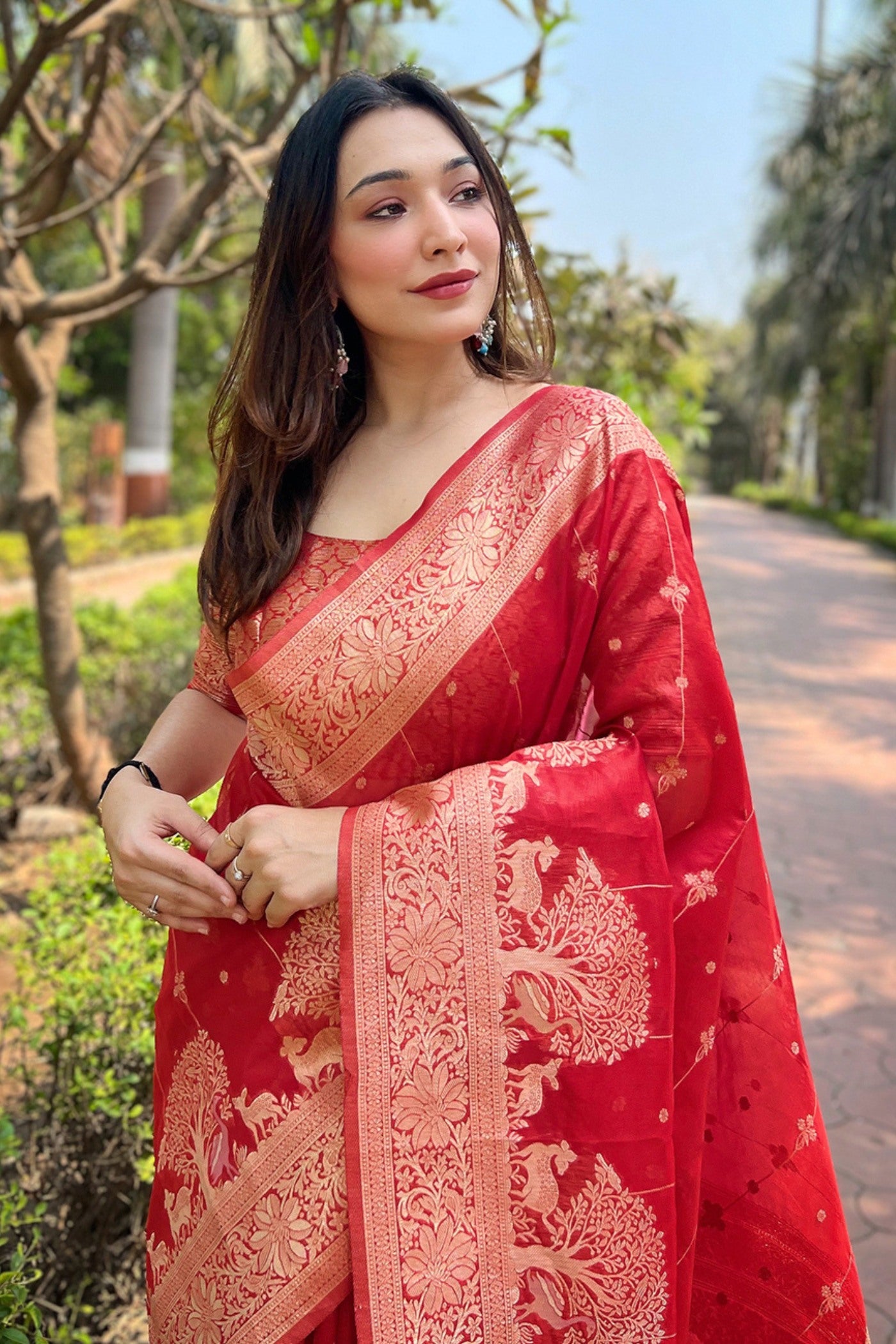 Buy MySilkLove Rose Red Zari Woven Organza Saree Online