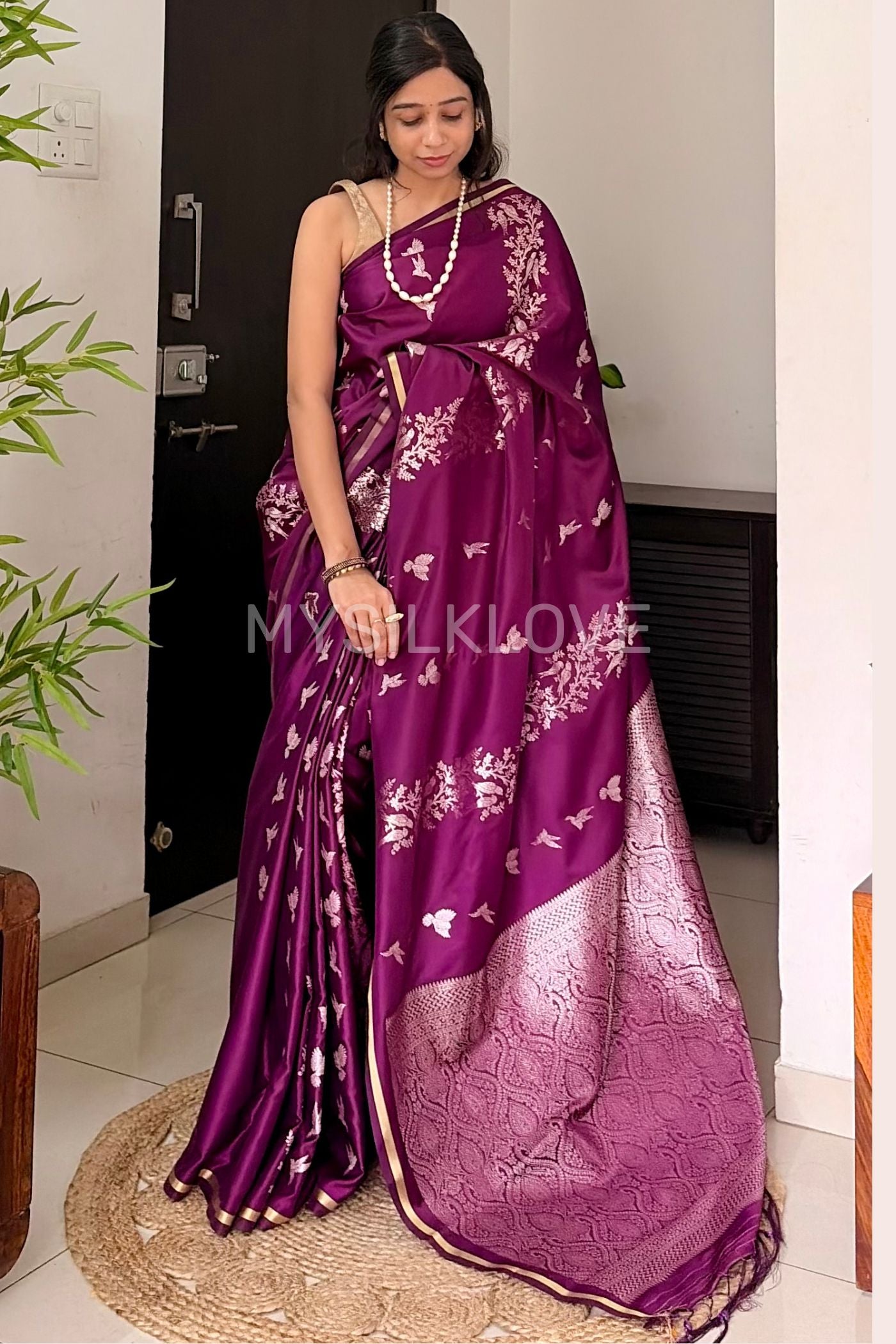 Buy MySilkLove Violaine Purple Handloom Satin Silk Saree Online
