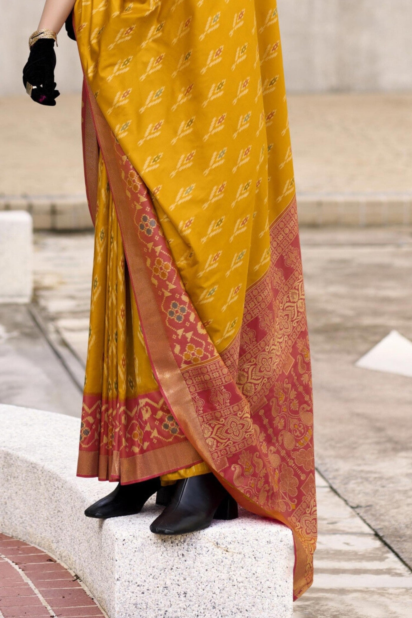 Buy MySilkLove Tulip Yellow Woven Banarasi Soft Silk Saree Online