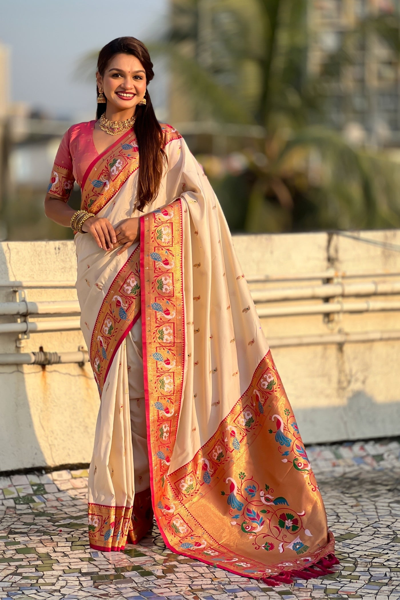 Buy MySilkLove Pure White Zari Woven Paithani Saree Online