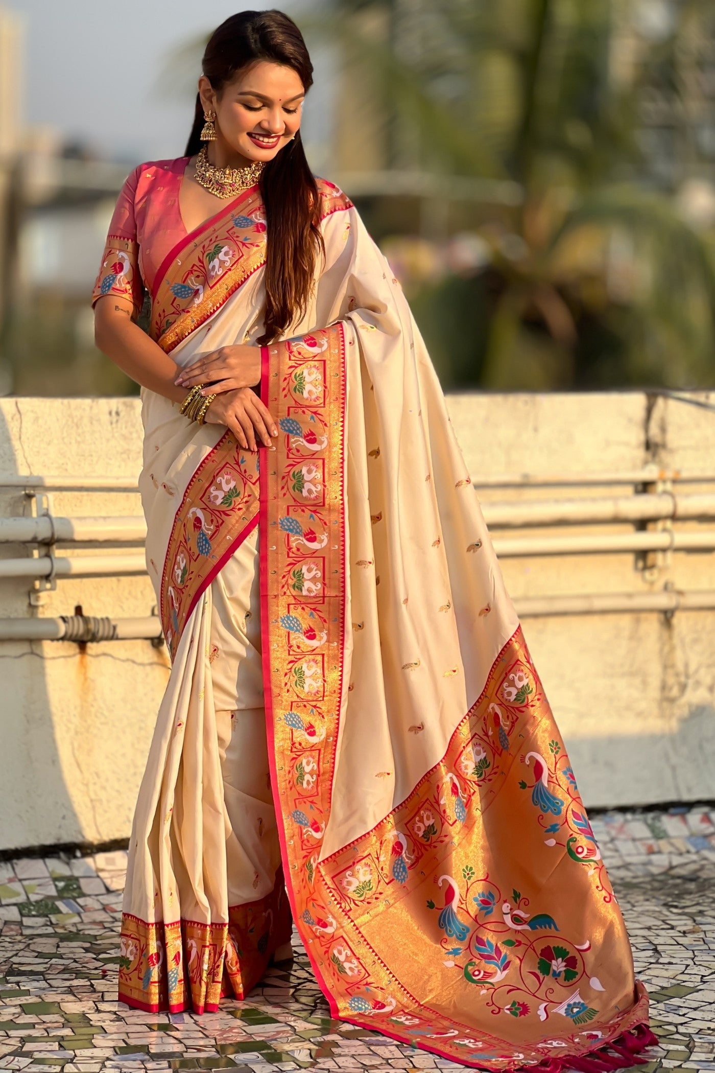 Buy MySilkLove Pure White Zari Woven Paithani Saree Online