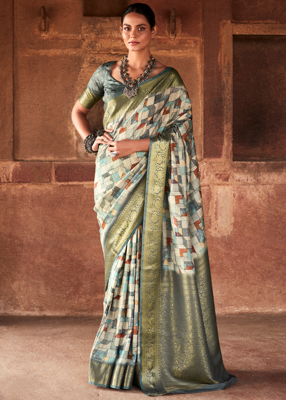 Buy MySilkLove Bilbao Green Handloom Banarasi Silk Saree Online