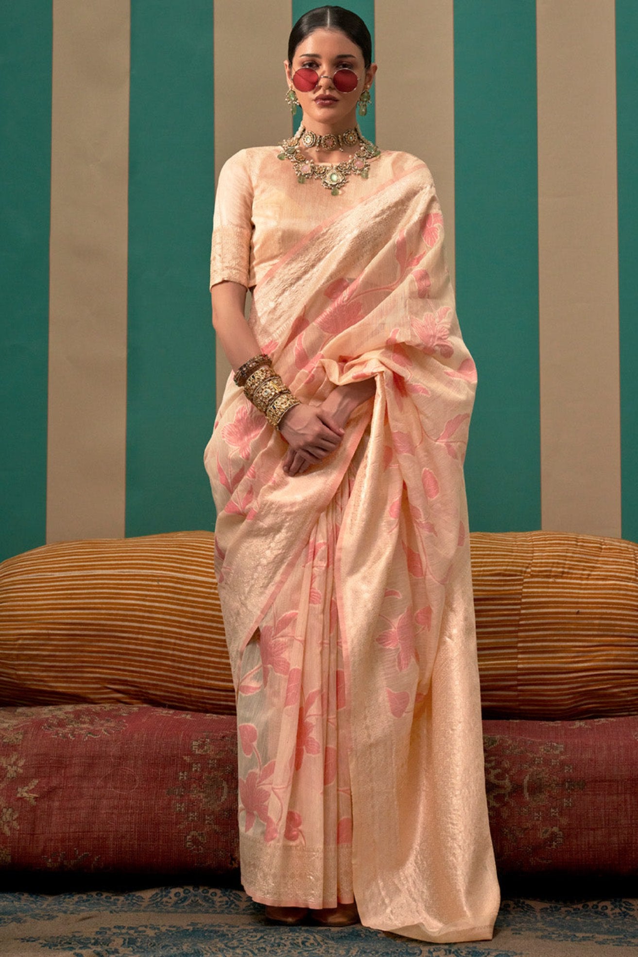 Buy MySilkLove Karry Peach Woven Banarasi Linen Saree Online