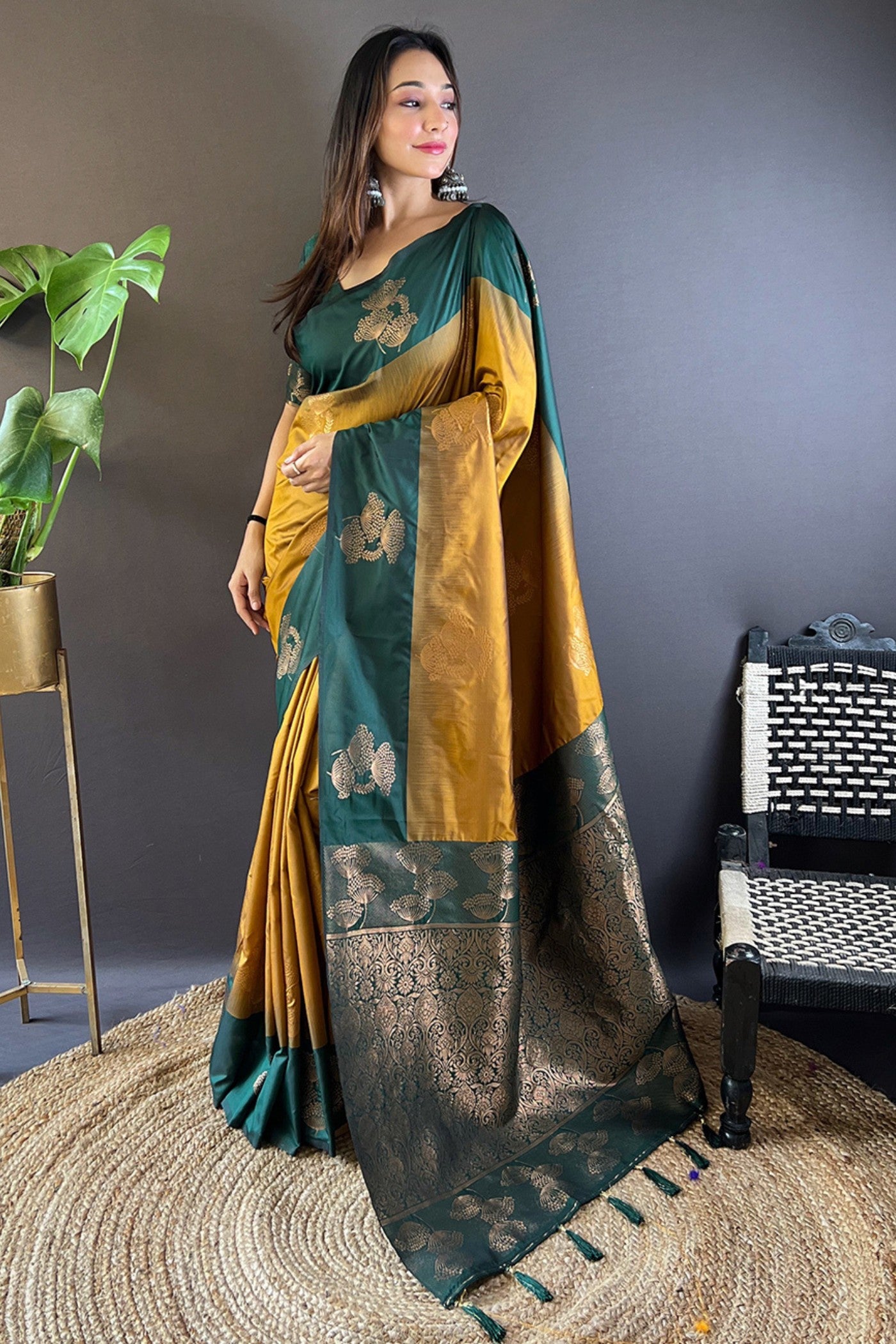 Buy MySilkLove Salomie Yellow Woven Banarasi Saree Online