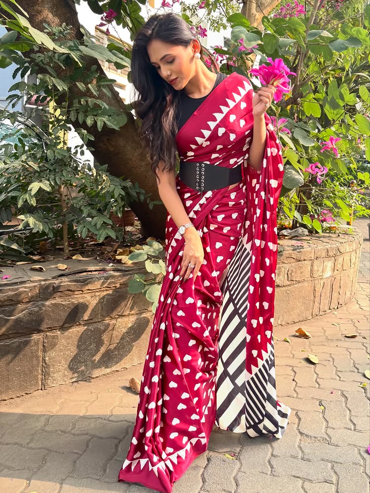 Buy MySilkLove Valentine's Day Special : Geranium Red Heart Shaped Printed Satin Crepe Silk Saree Online