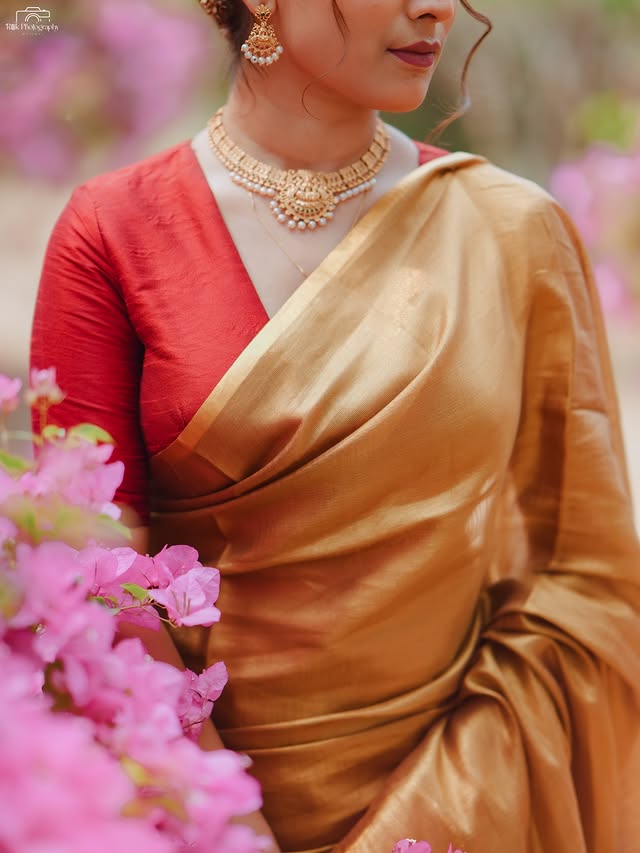 Buy MySilkLove Luxury Gold Handloom Tissue Saree Online