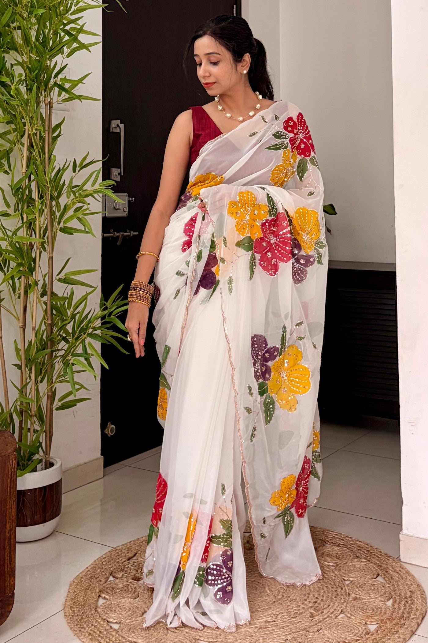 Buy MySilkLove Diamond White Floral Embroidered Georgette Saree Online