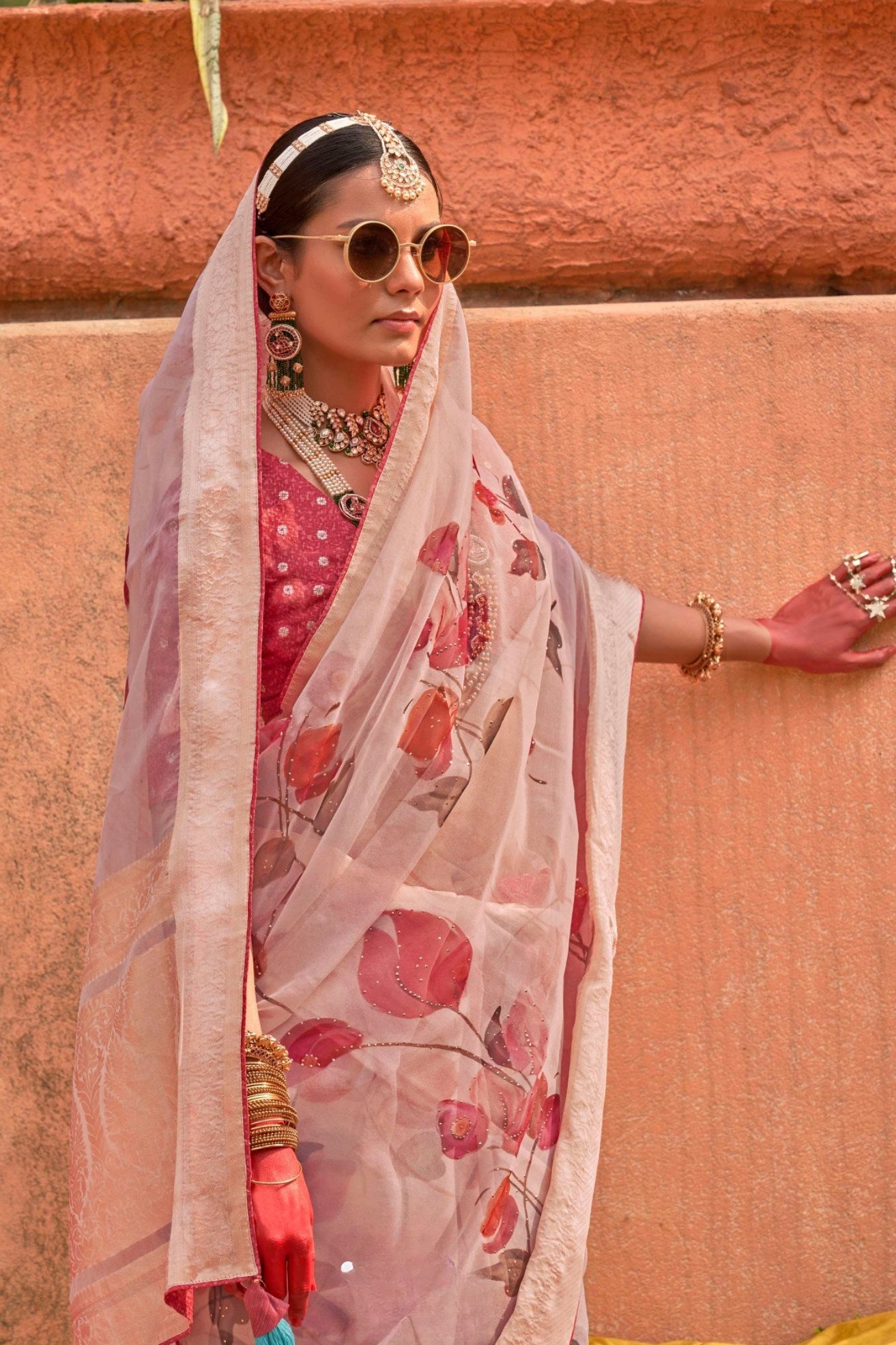 Buy MySilkLove Beauty Pink Zari Woven Organza Saree Online