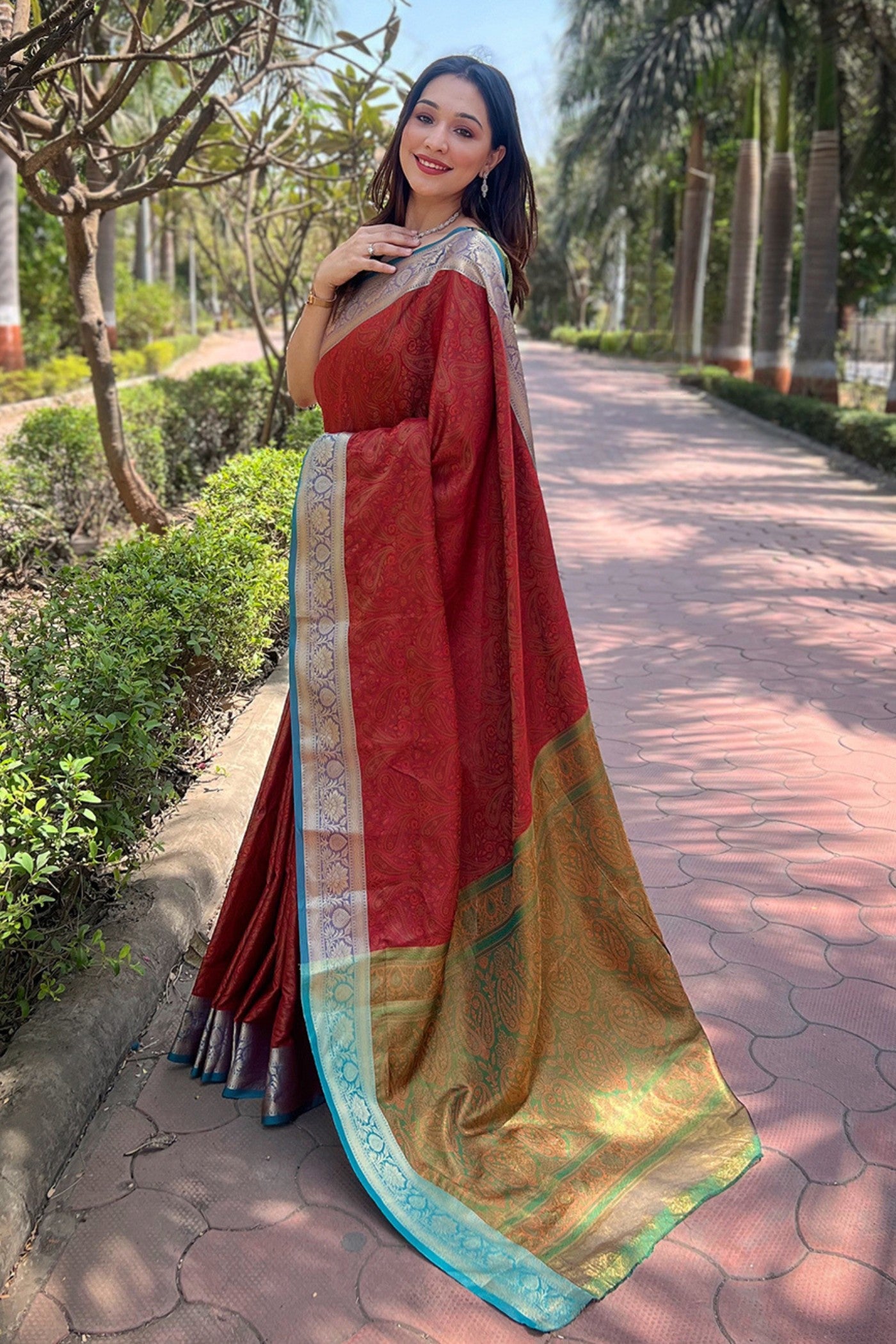 Buy MySilkLove Sweet Red Woven Banarasi Saree Online