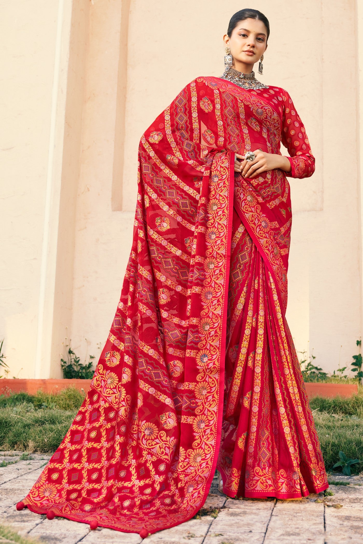 Buy MySilkLove Madder Red Banarasi Georgette Saree Online