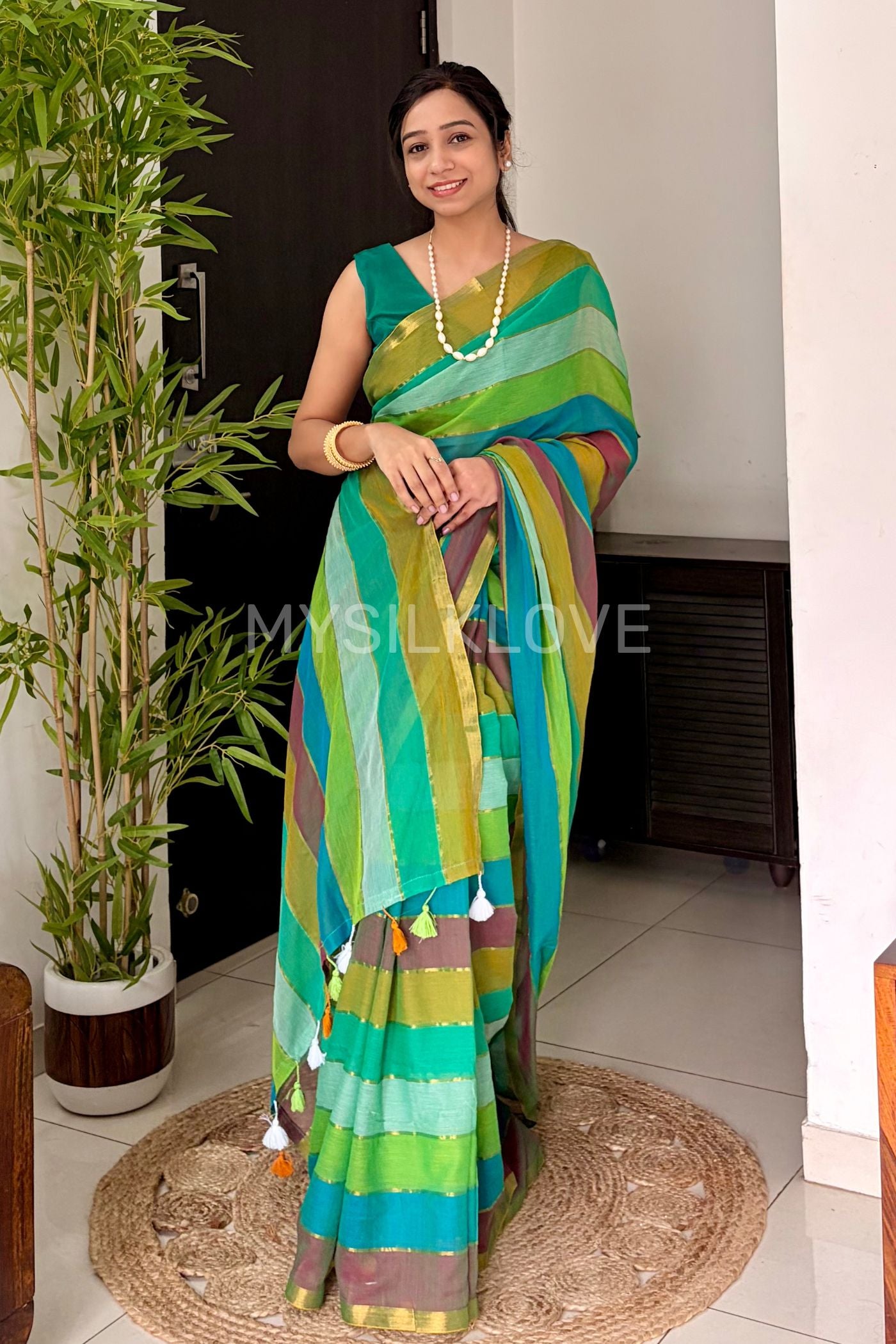Buy MySilkLove Asparagus Green Pure Mul Mul Cotton Zari Woven Saree Online