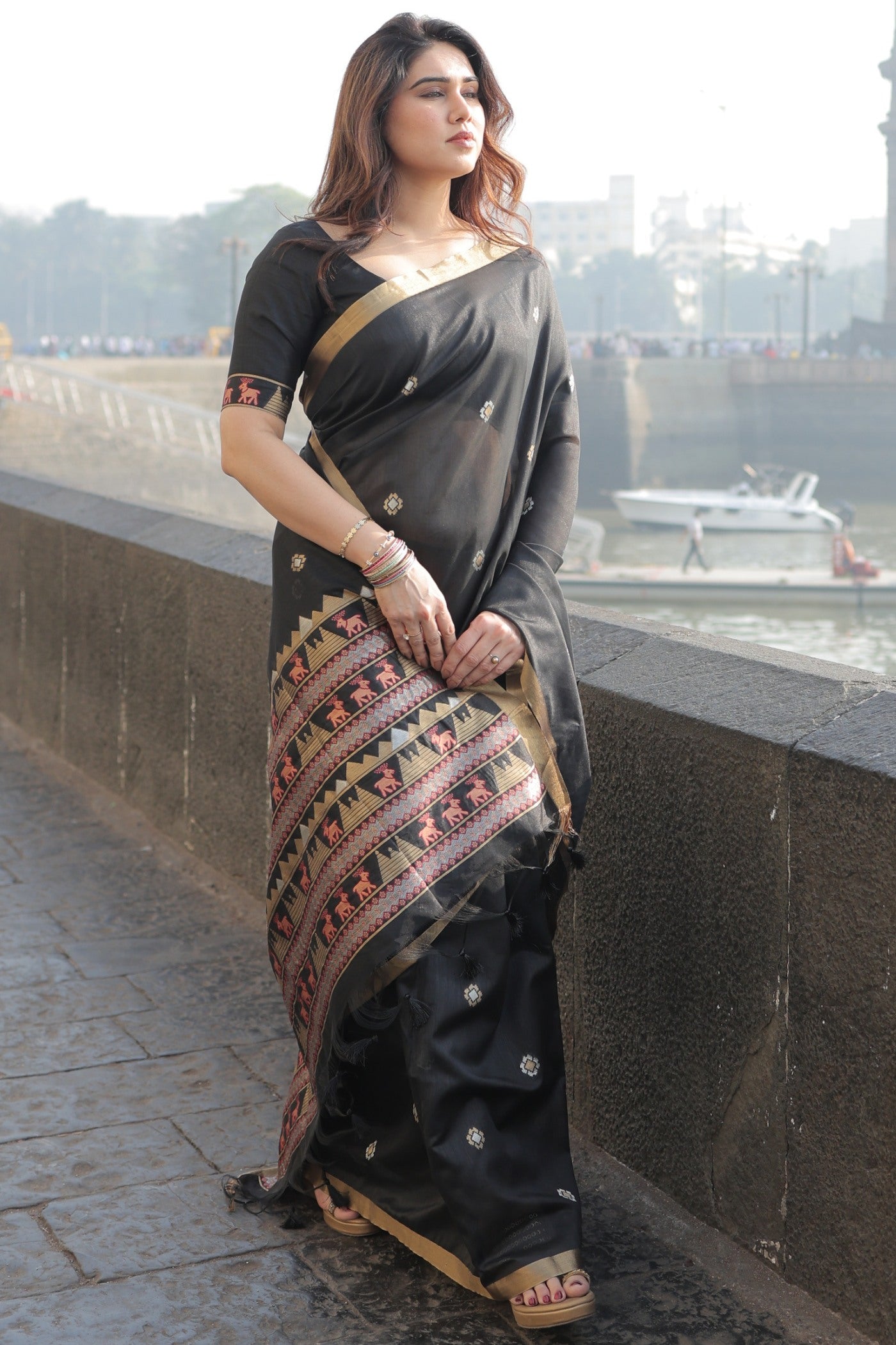 Buy MySilkLove Jade Black Tussar Handloom Silk Saree Online