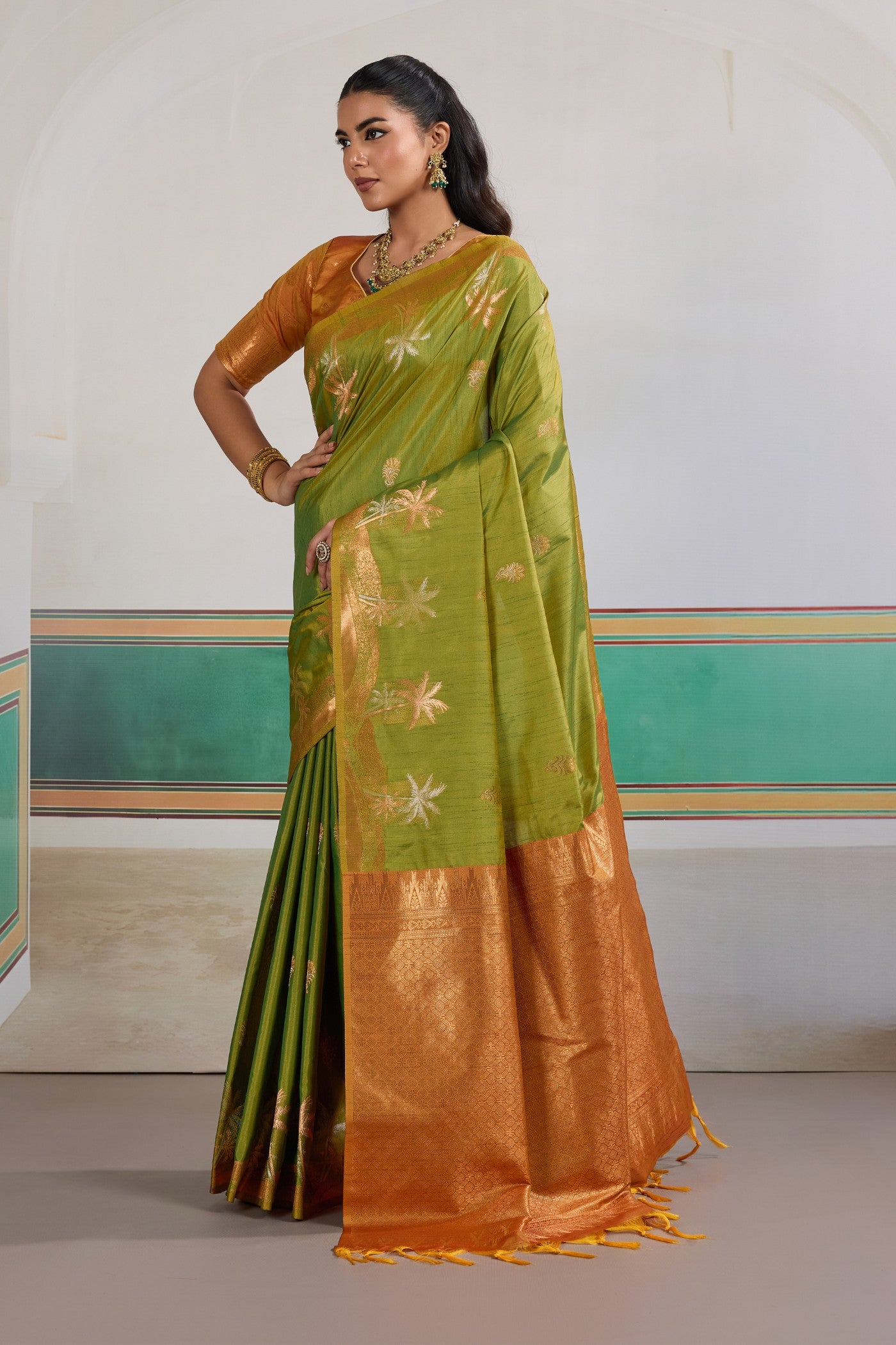 Buy MySilkLove Kelly Green Banarasi Handloom Tussar Saree Online