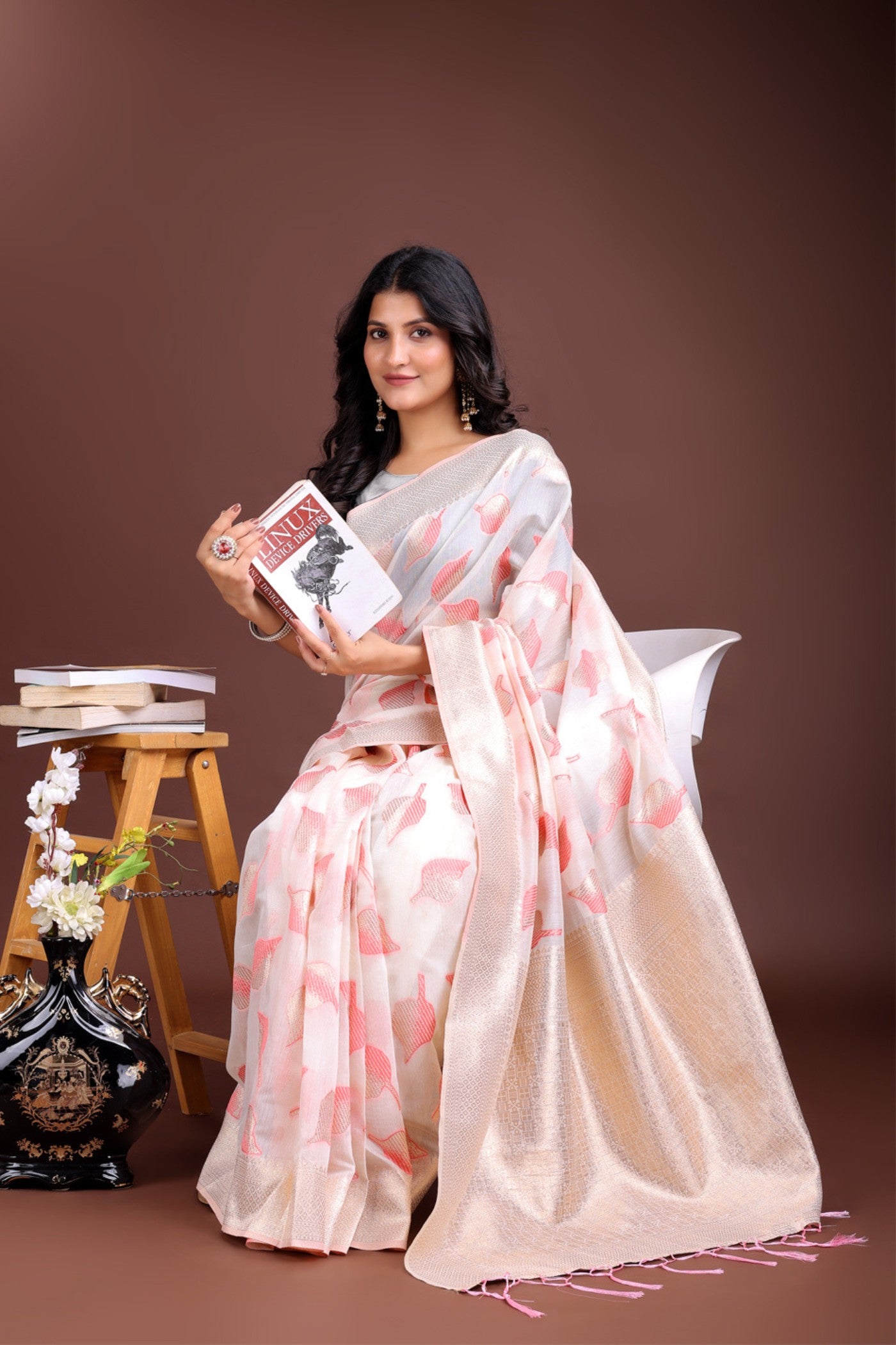 Buy MySilkLove Kalfo White and Pink Woven Cotton Saree Online