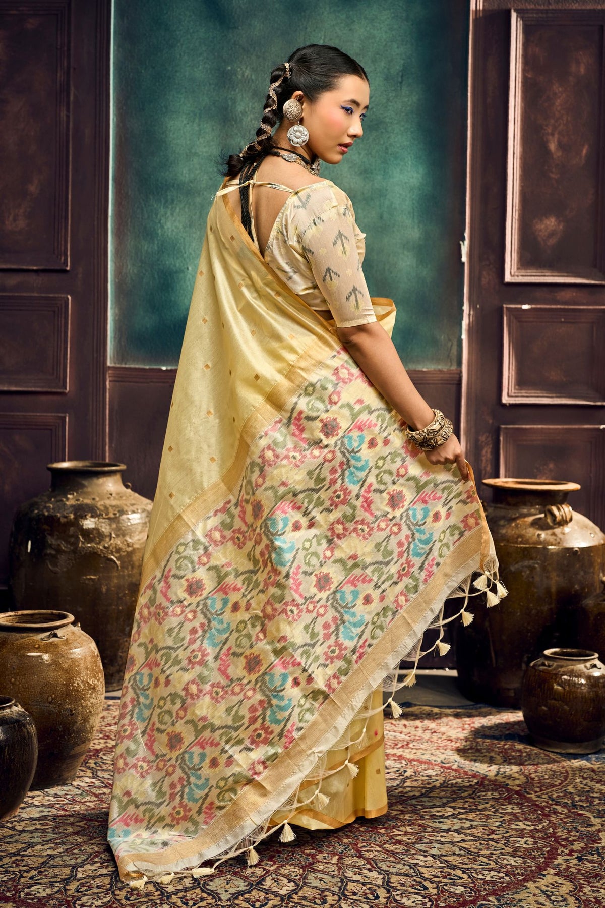 Buy MySilkLove Mimosa Yellow Handloom Silk Saree Online