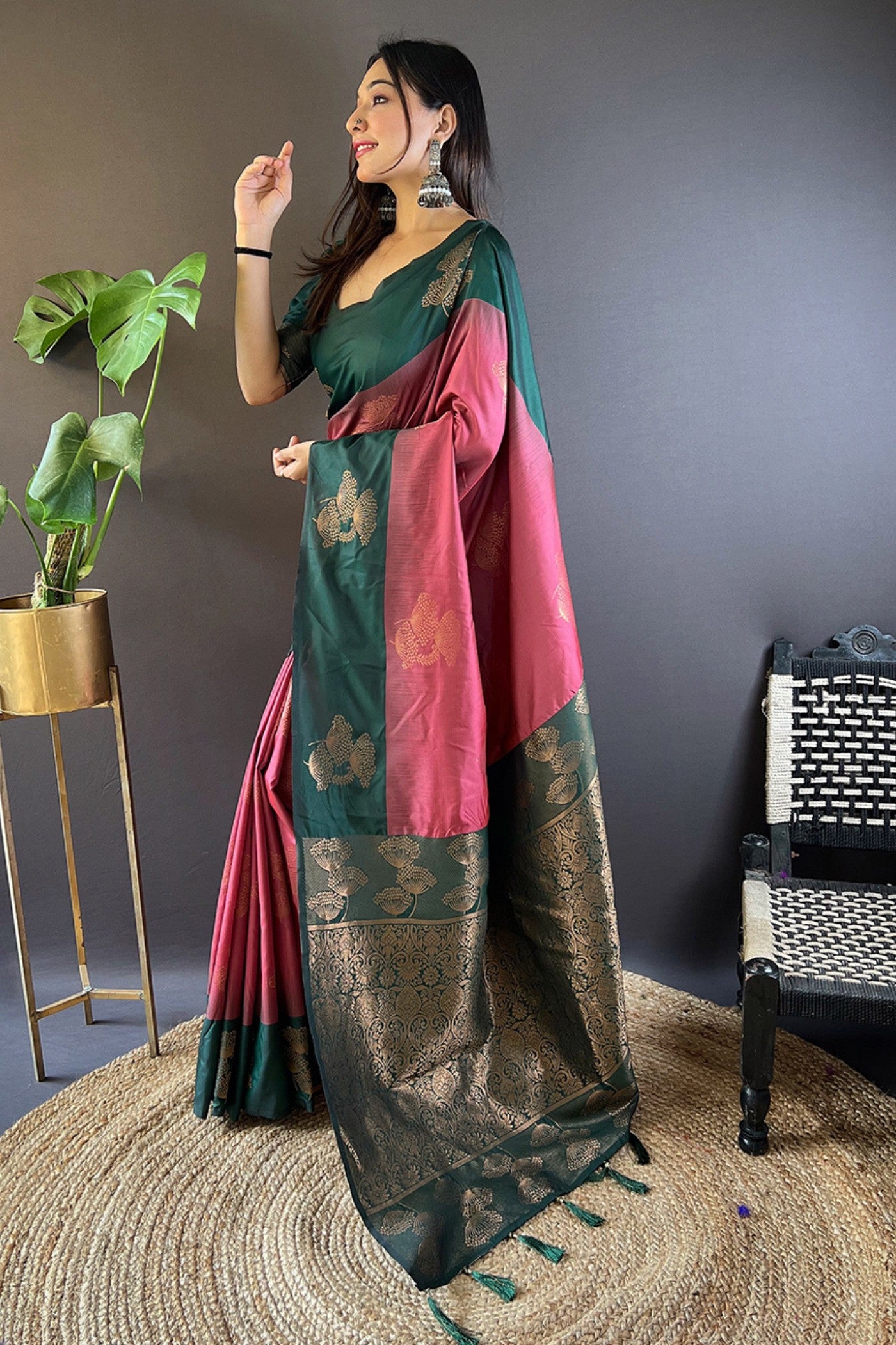 Buy MySilkLove Shimmer Pink Woven Banarasi Saree Online