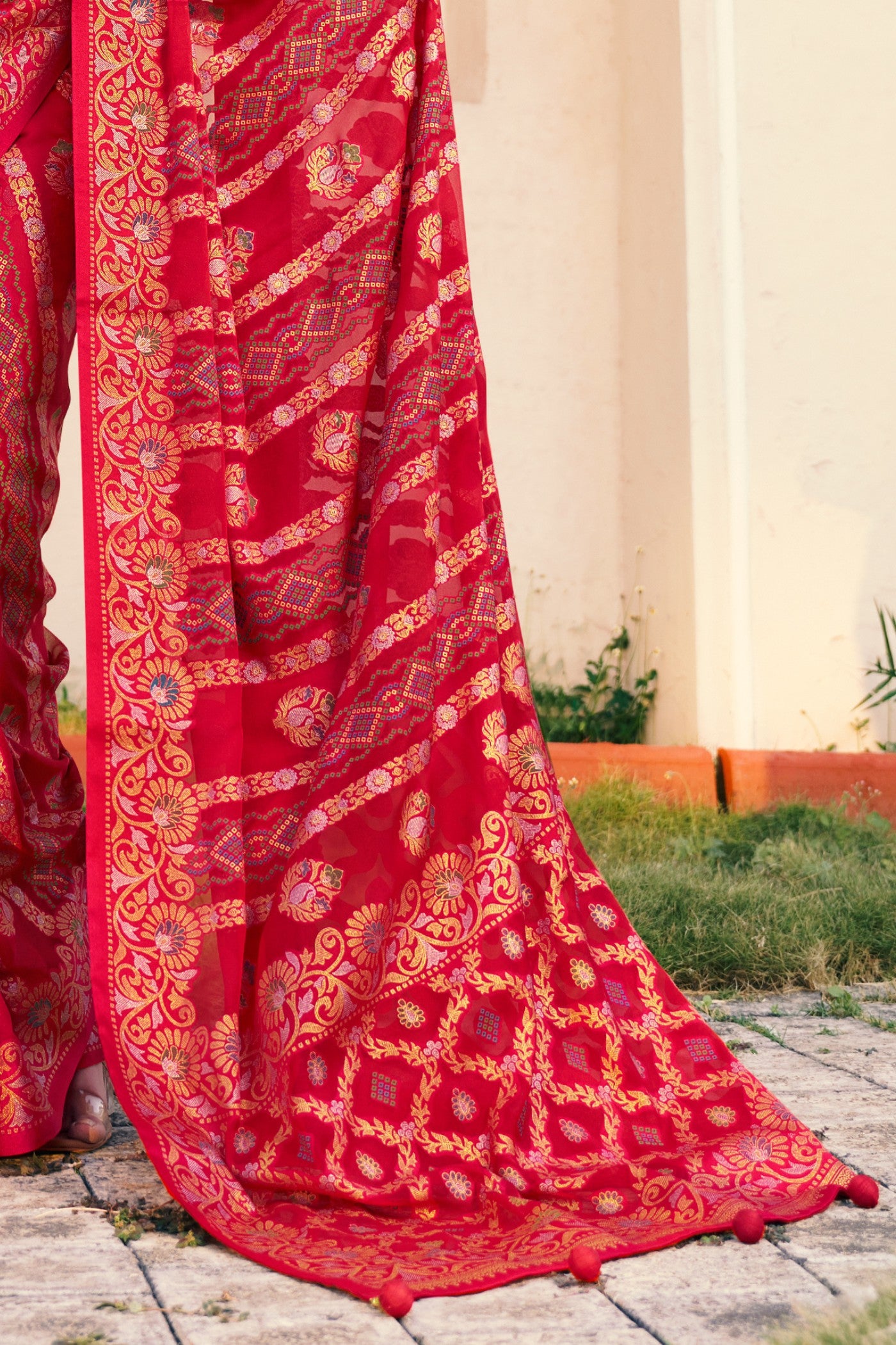 Buy MySilkLove Madder Red Banarasi Georgette Saree Online