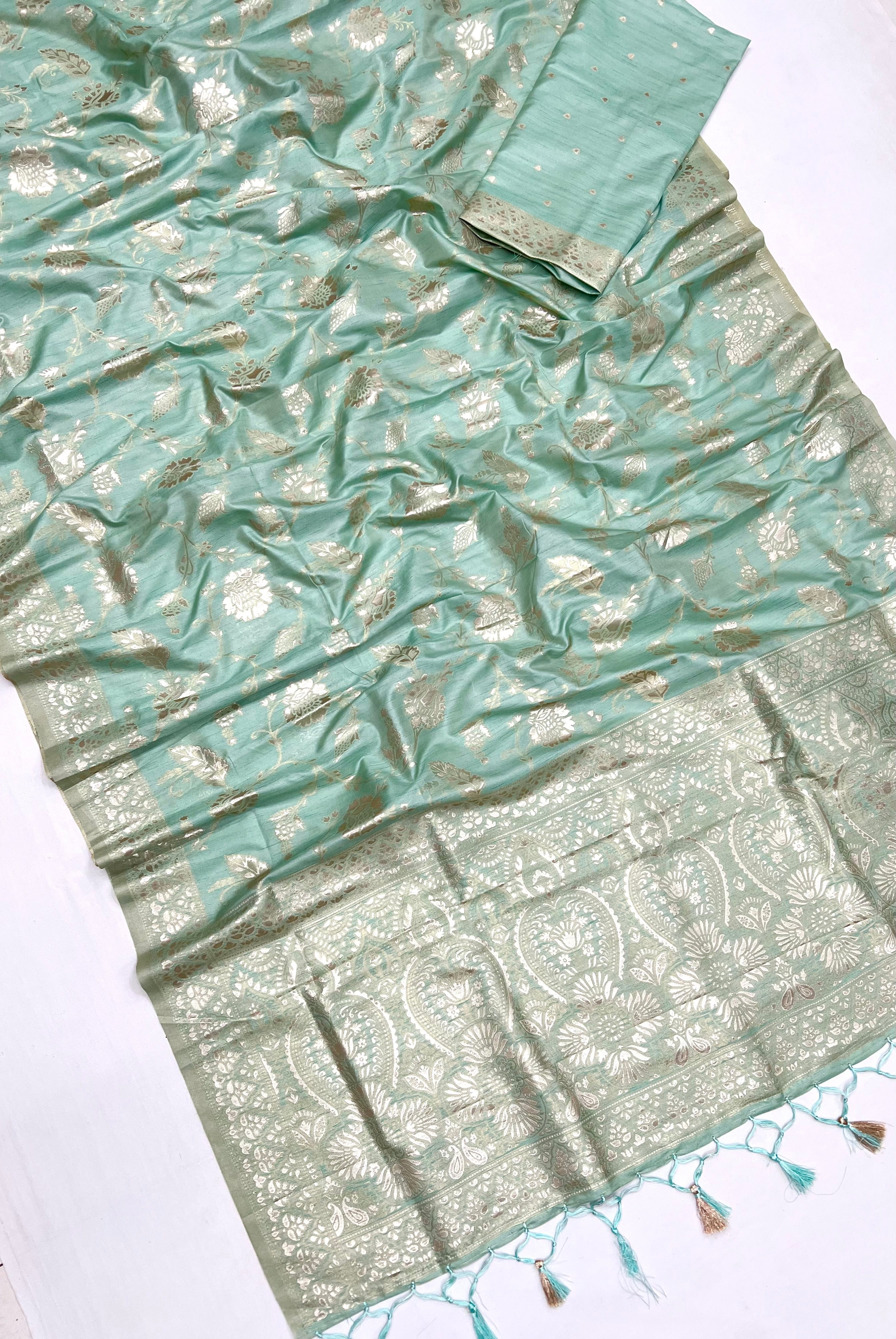 Buy MySilkLove Sprout Green Zari Woven Banarasi Saree Online