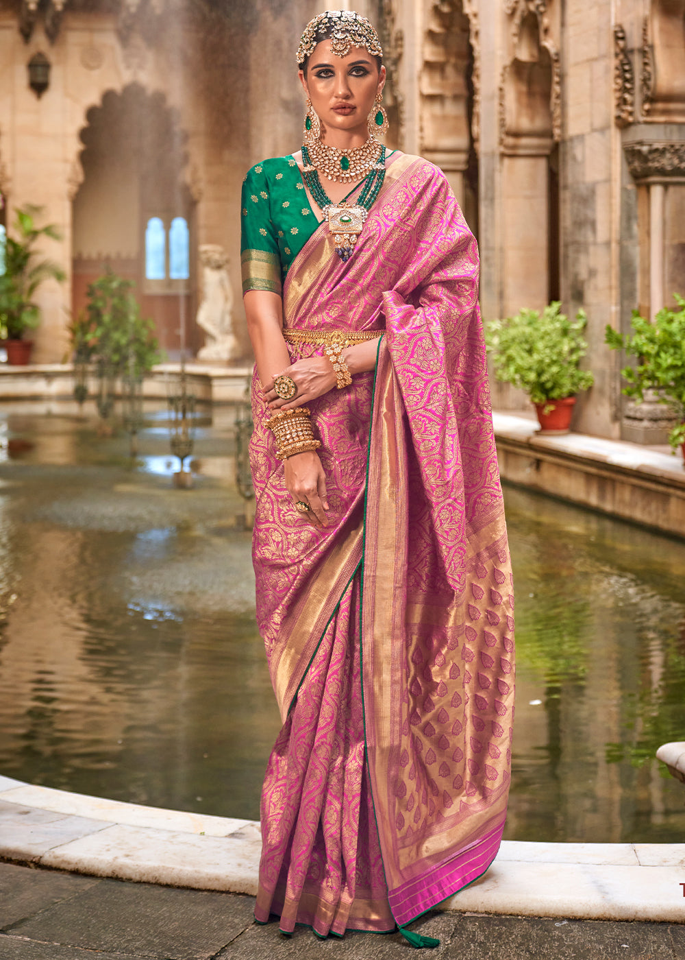 Buy MySilkLove Fuzzy Pink Zari Woven Banarasi Saree Online