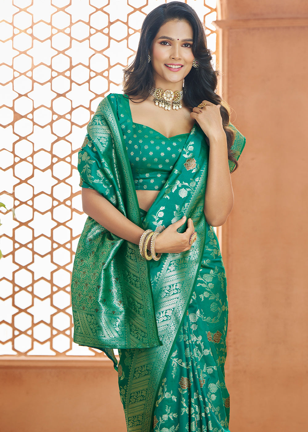 Buy MySilkLove Castletone Green Woven Banarasi Saree Online