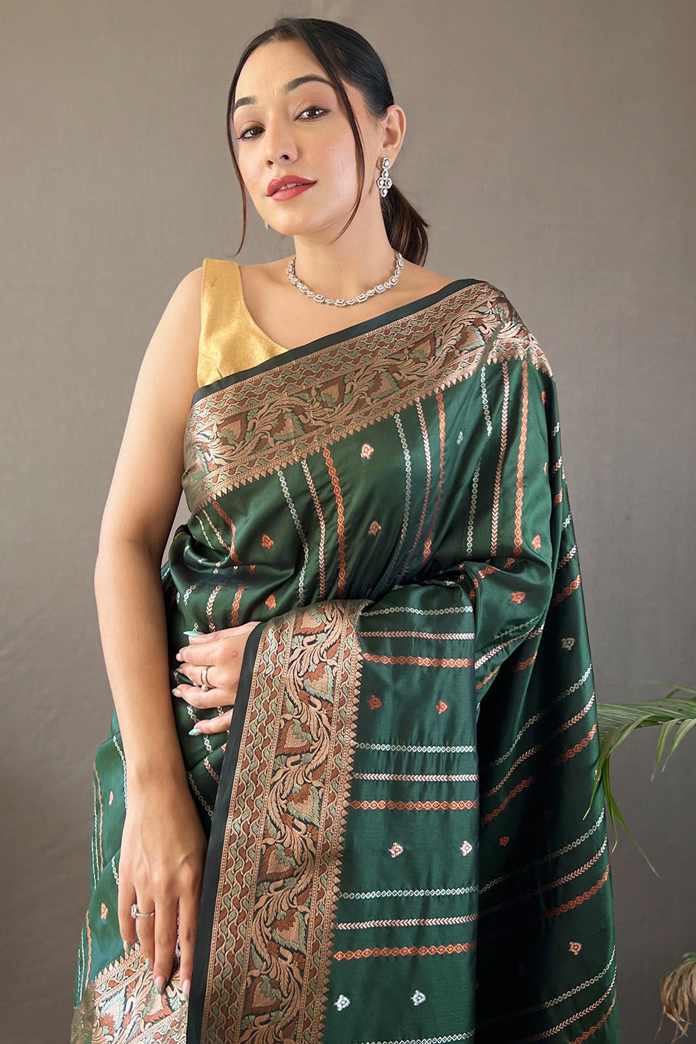 Buy MySilkLove Nandor Green Zari Woven Banarasi Saree Online