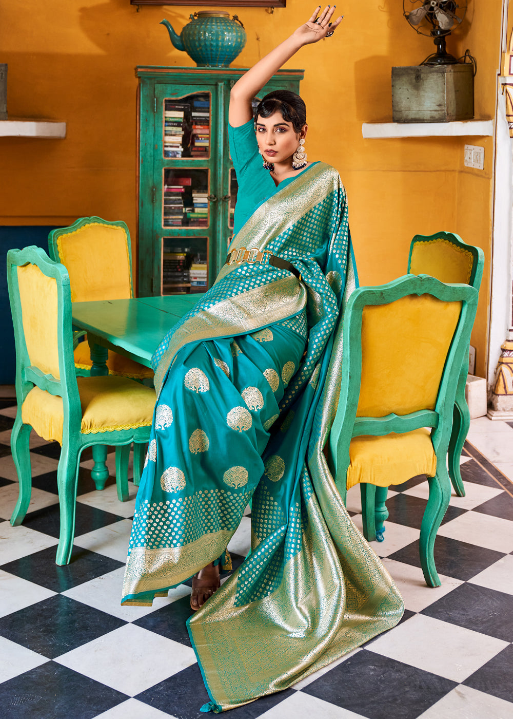 Buy MySilkLove Jelly Bean Green Zari Woven Banarasi Saree Online