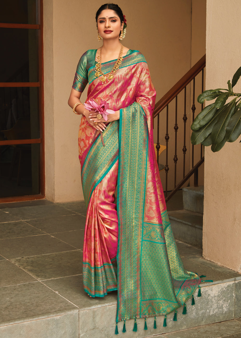 Buy MySilkLove Crail Pink Woven Kanjivaram Saree Online