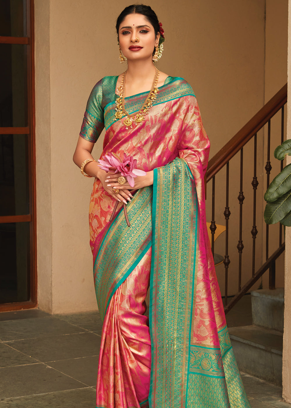 Buy MySilkLove Crail Pink Woven Kanjivaram Saree Online