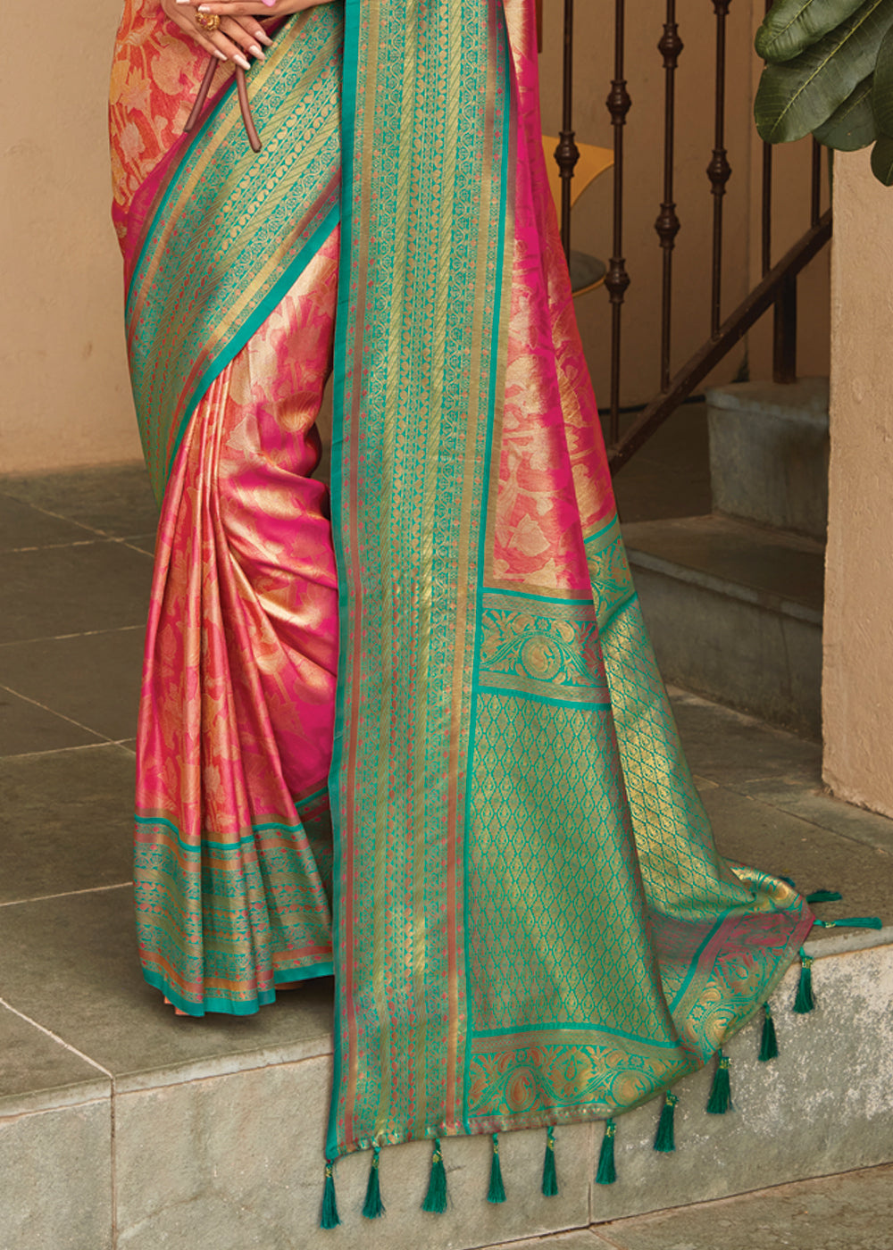 Buy MySilkLove Crail Pink Woven Kanjivaram Saree Online