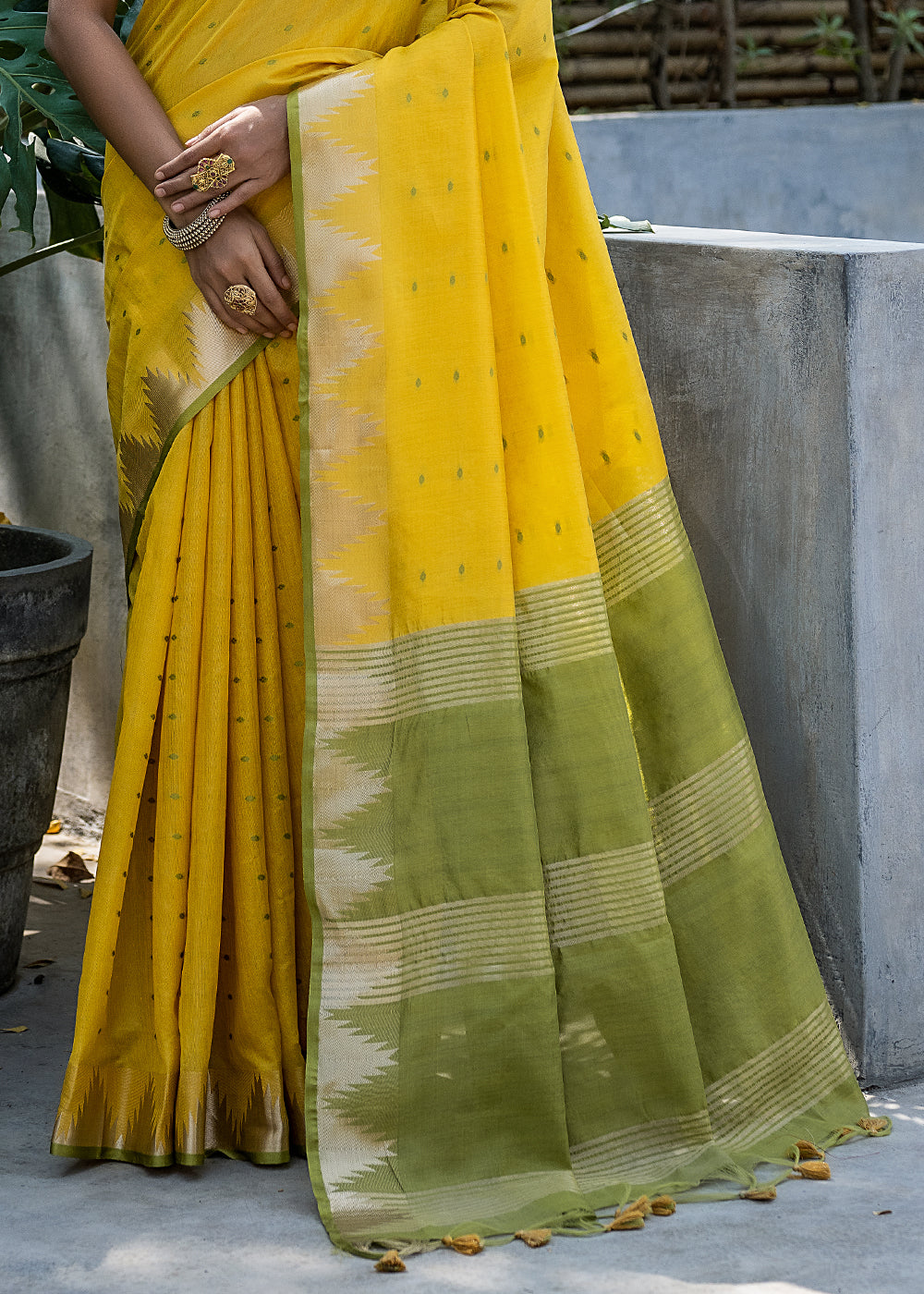 Buy MySilkLove Tulip Yellow Zari Woven Banarasi Raw Silk Saree Online