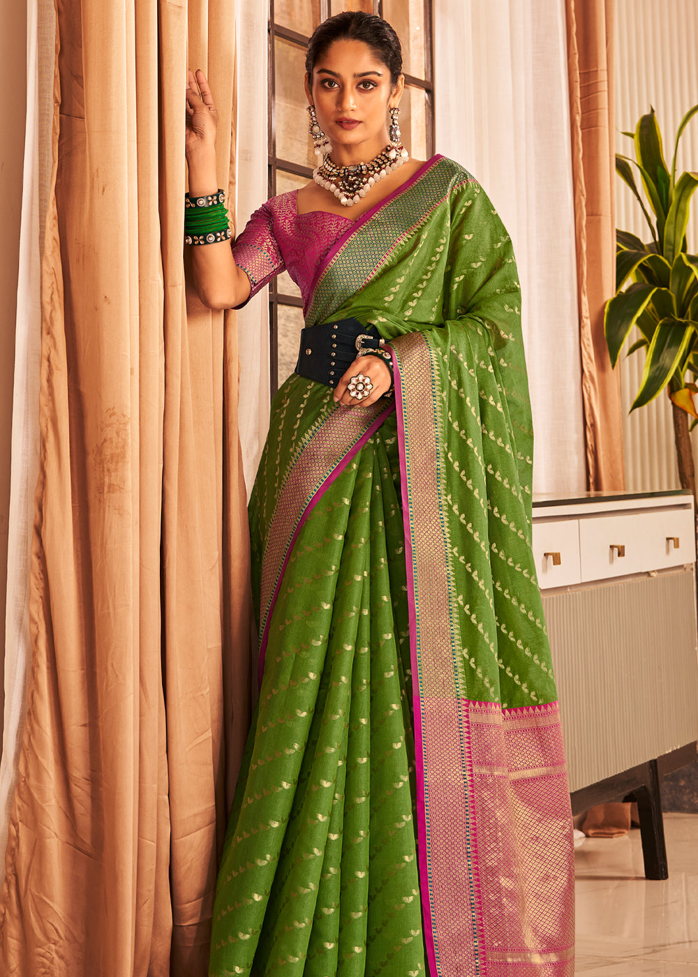 Buy MySilkLove West Coast Green Woven Banarasi Silk Saree Online