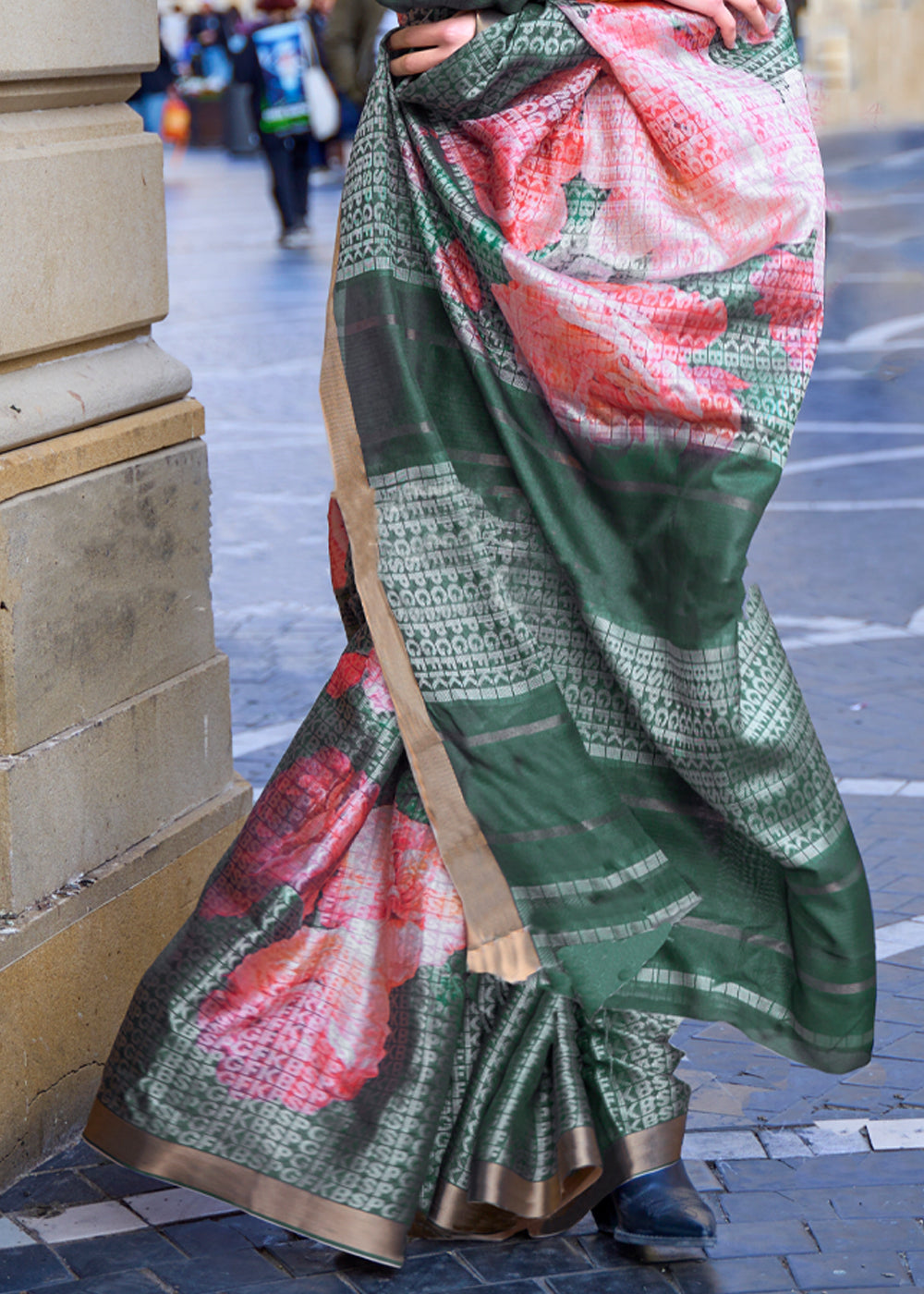 Buy MySilkLove Lotus Pink and Green Printed Handloom Weaving Saree Online