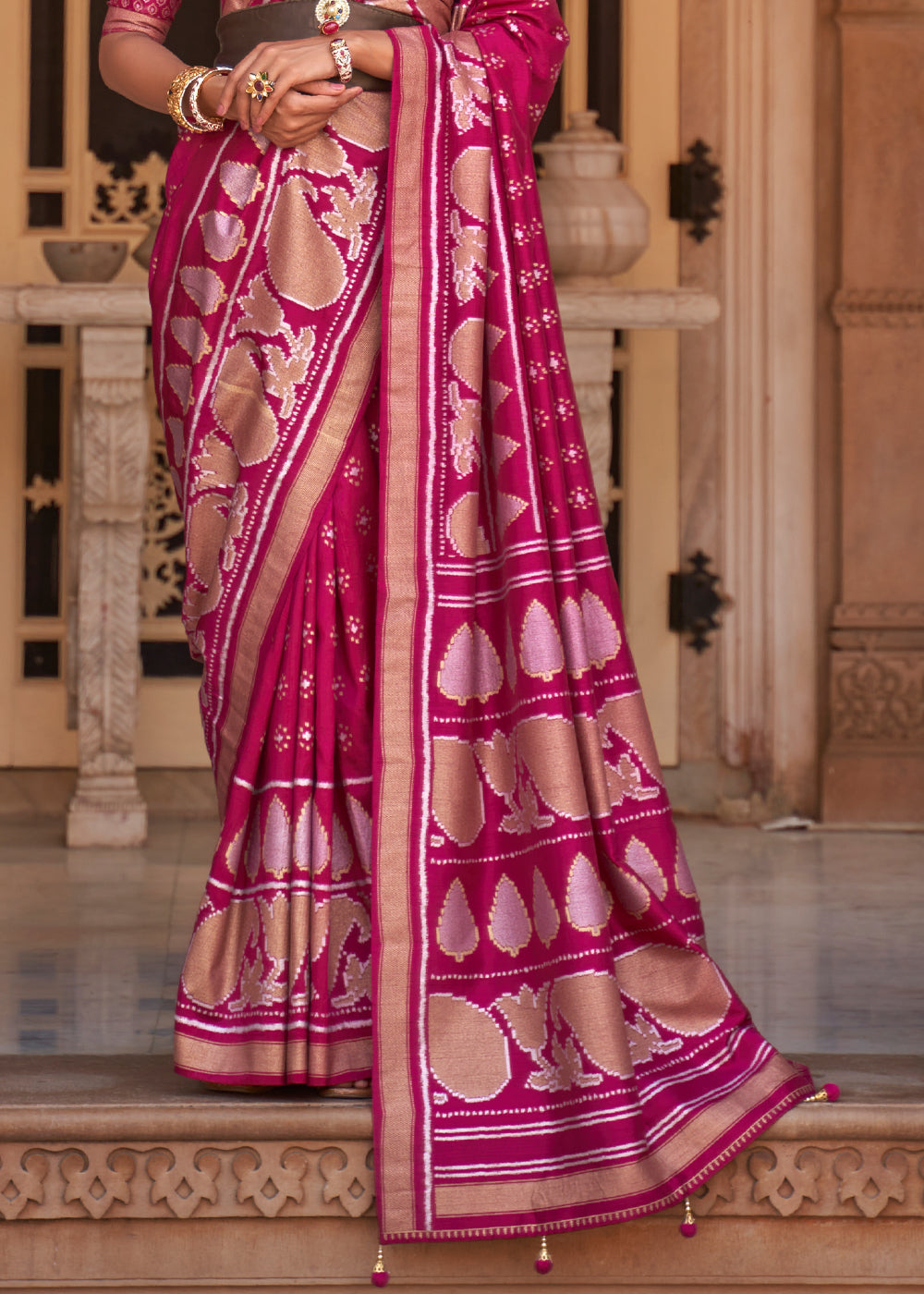 Buy MySilkLove Cabaret Pink Woven Banarasi Soft Silk Saree Online