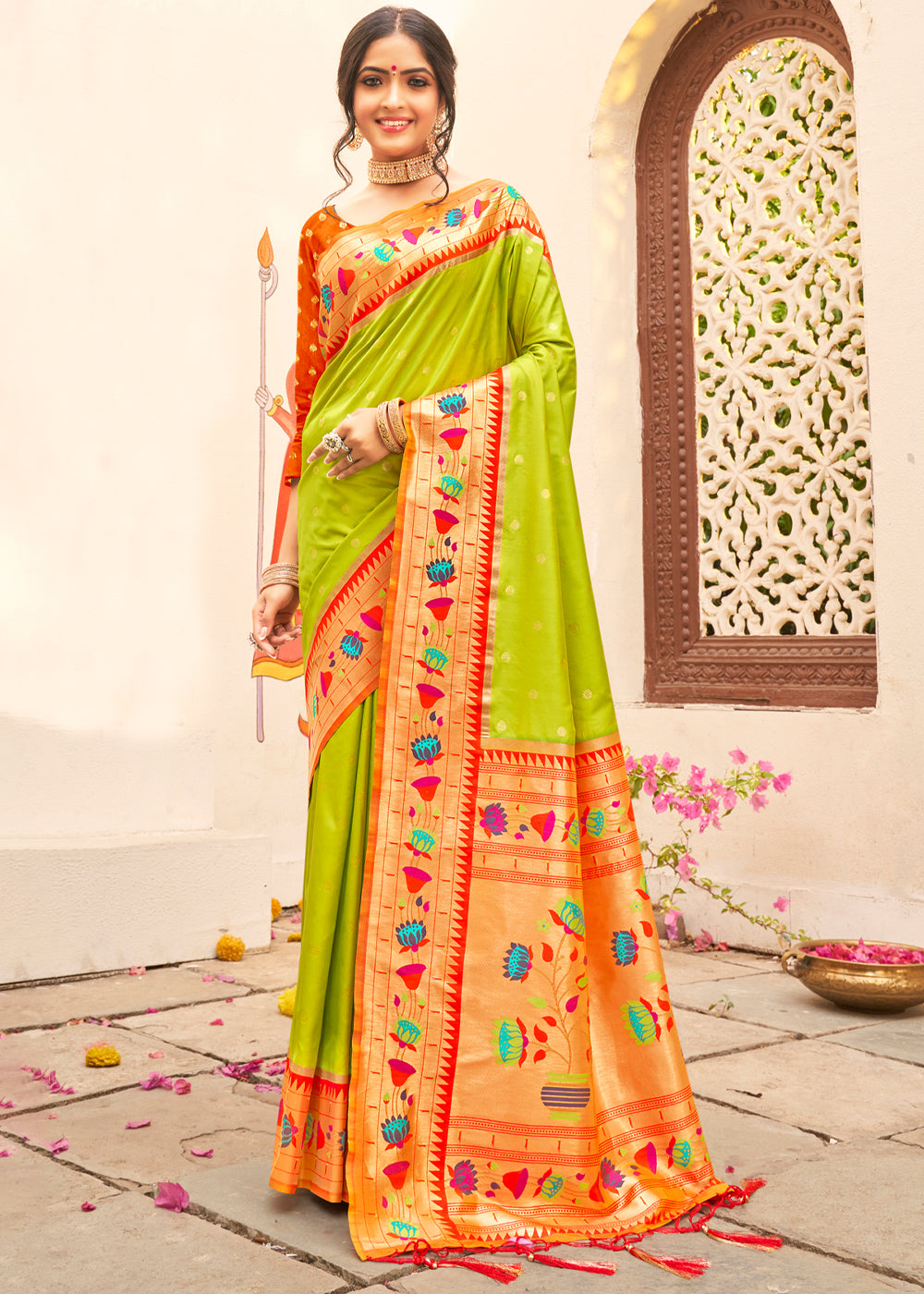 Buy MySilkLove Pear Green Woven Paithani Silk Saree Online