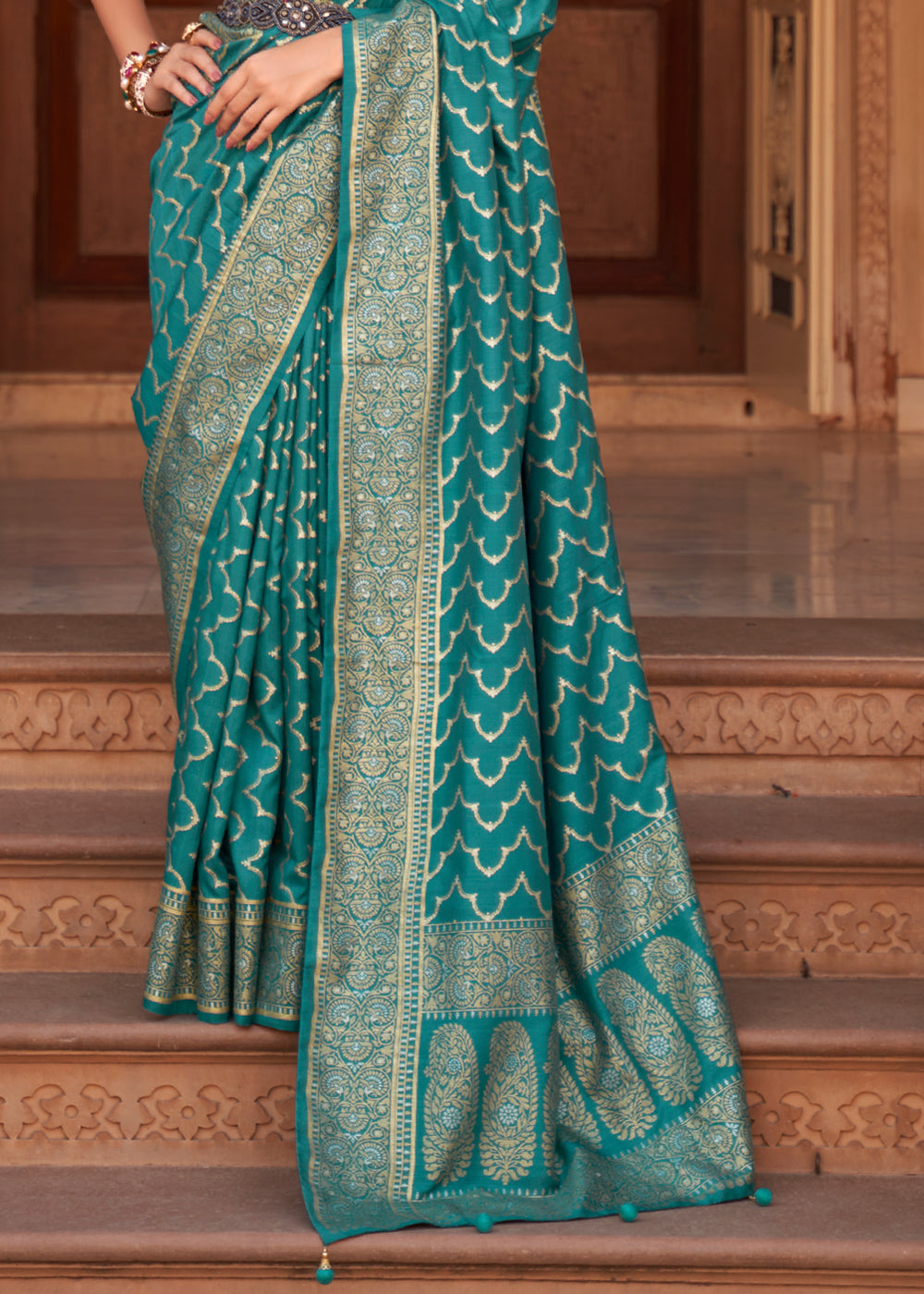 Buy MySilkLove Paradiso Green Woven Banarasi Soft Silk Saree Online