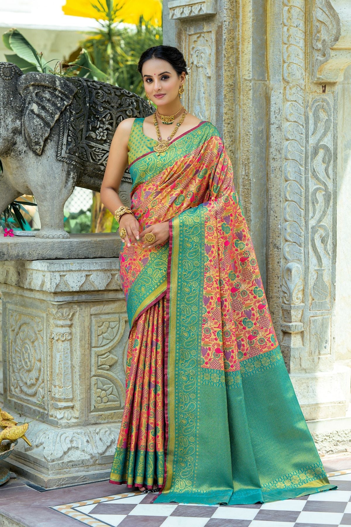 Buy MySilkLove Rama Pink and Green Woven Kanjivaram Saree Online