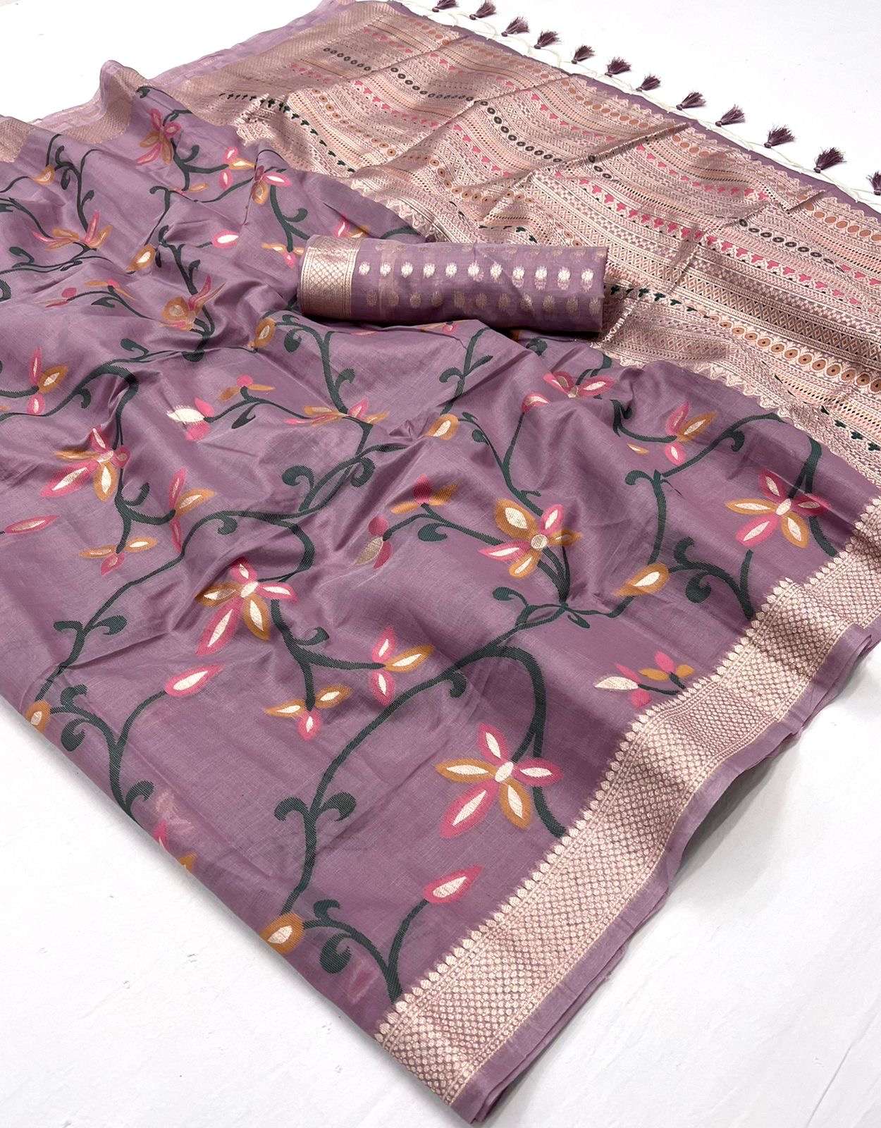 Buy MySilkLove Mountbatten Purple Handloom Jamdani Saree Online